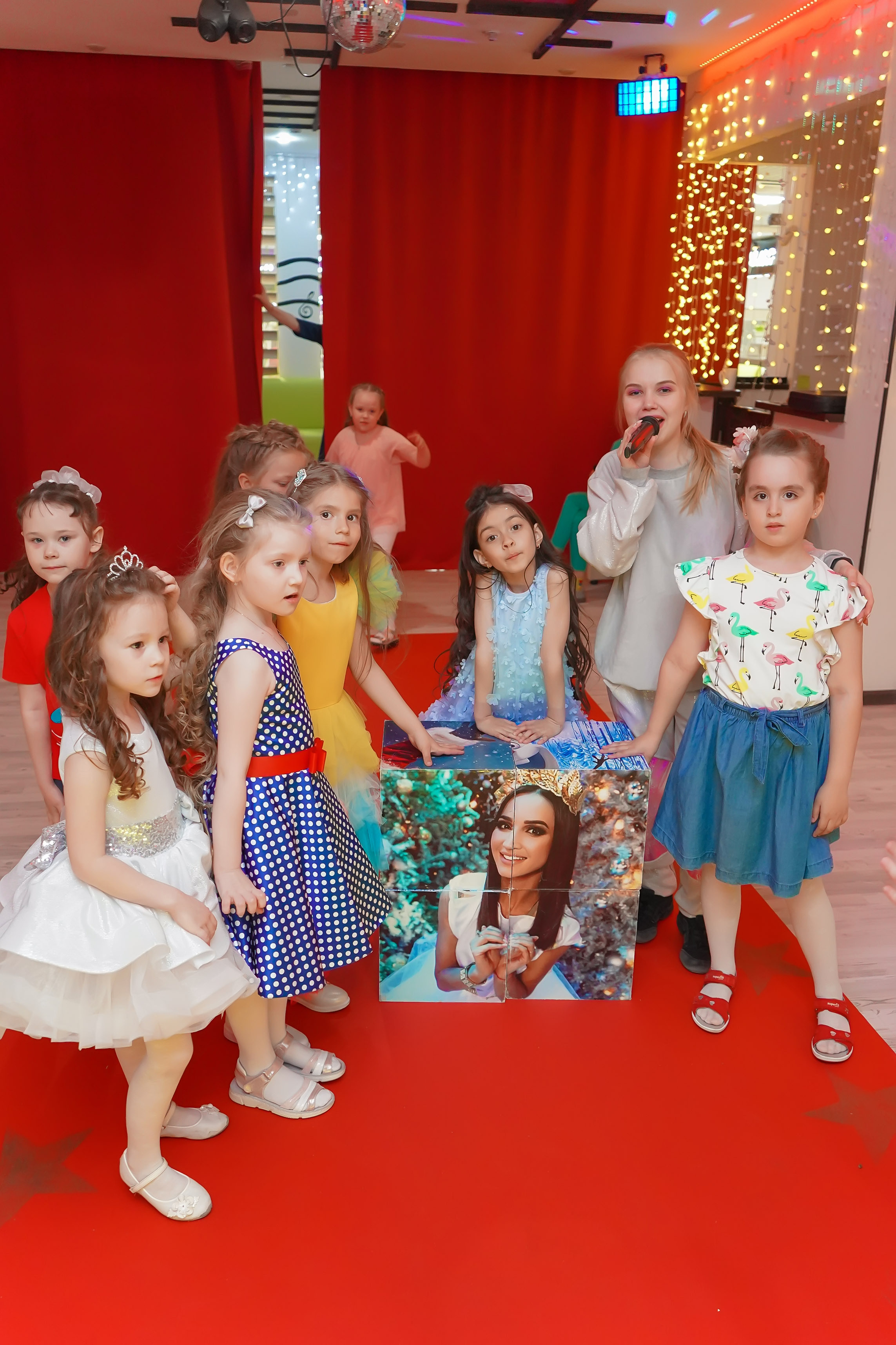 Фотосъемка видеосъёмка фотограф видеооператор новогодних утренников  в. Фотограф, видеооператор Нина Коршунова