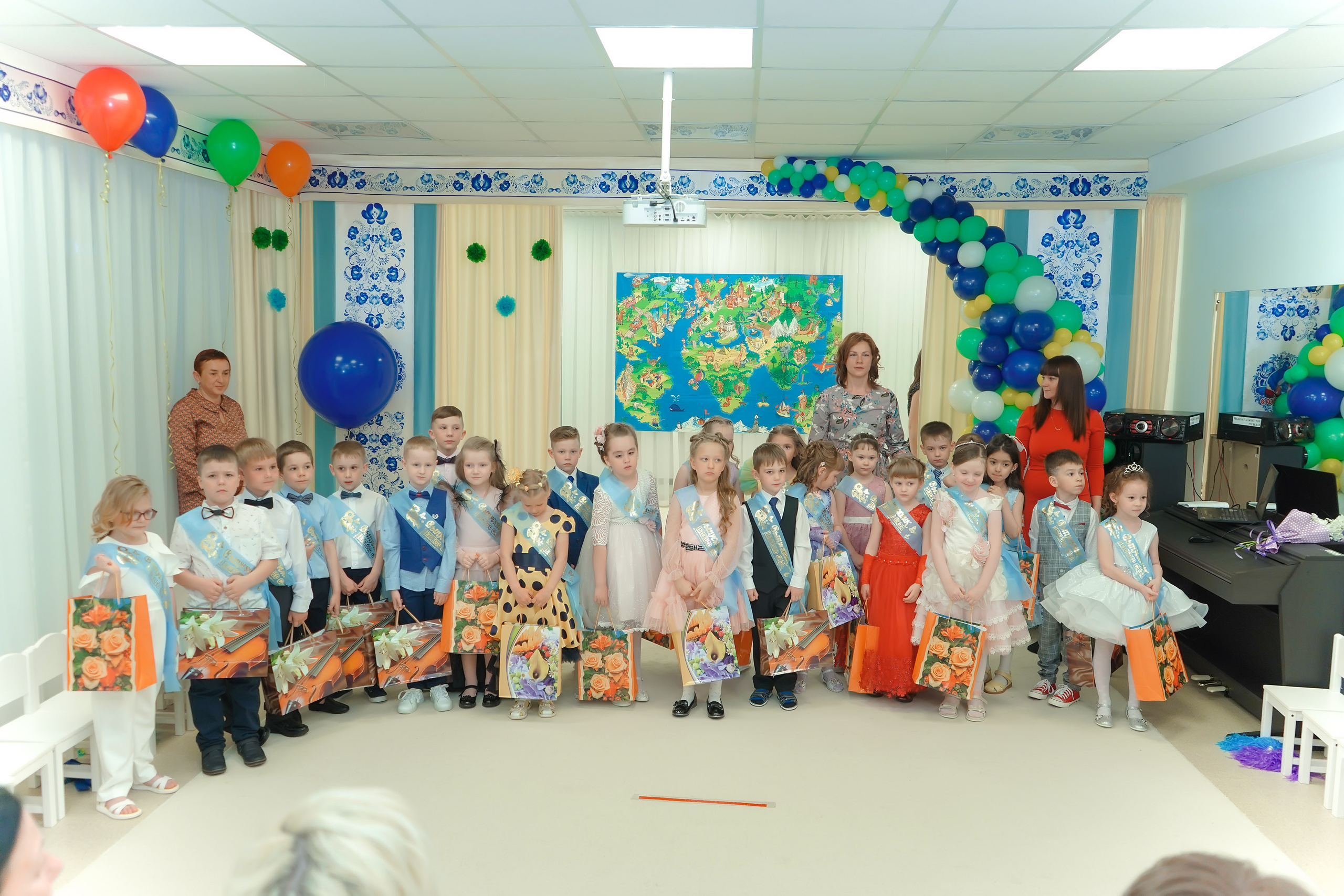 Фотосъемка видеосъёмка фотограф видеооператор новогодних утренников  в. Фотограф, видеооператор Нина Коршунова