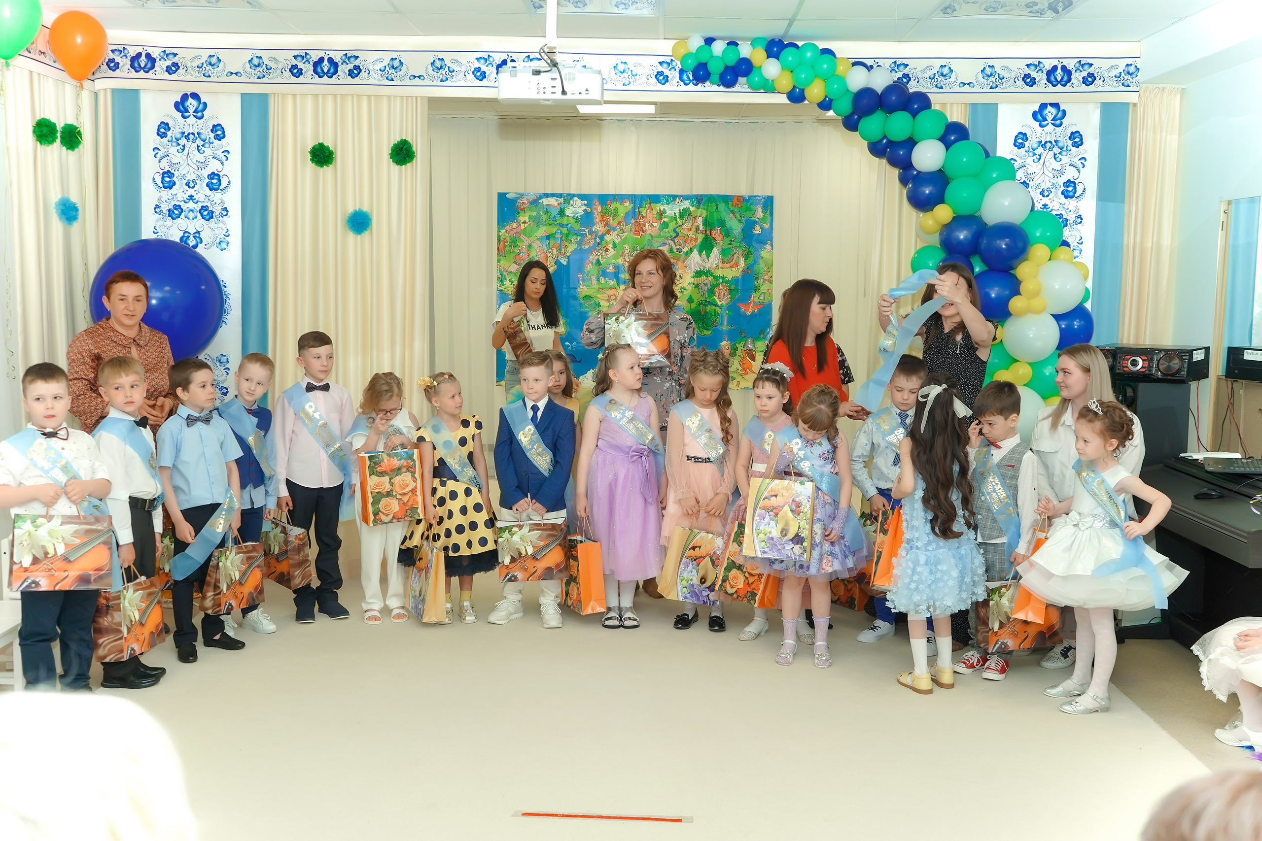 Фотосъемка видеосъёмка фотограф видеооператор новогодних утренников  в. Фотограф, видеооператор Нина Коршунова