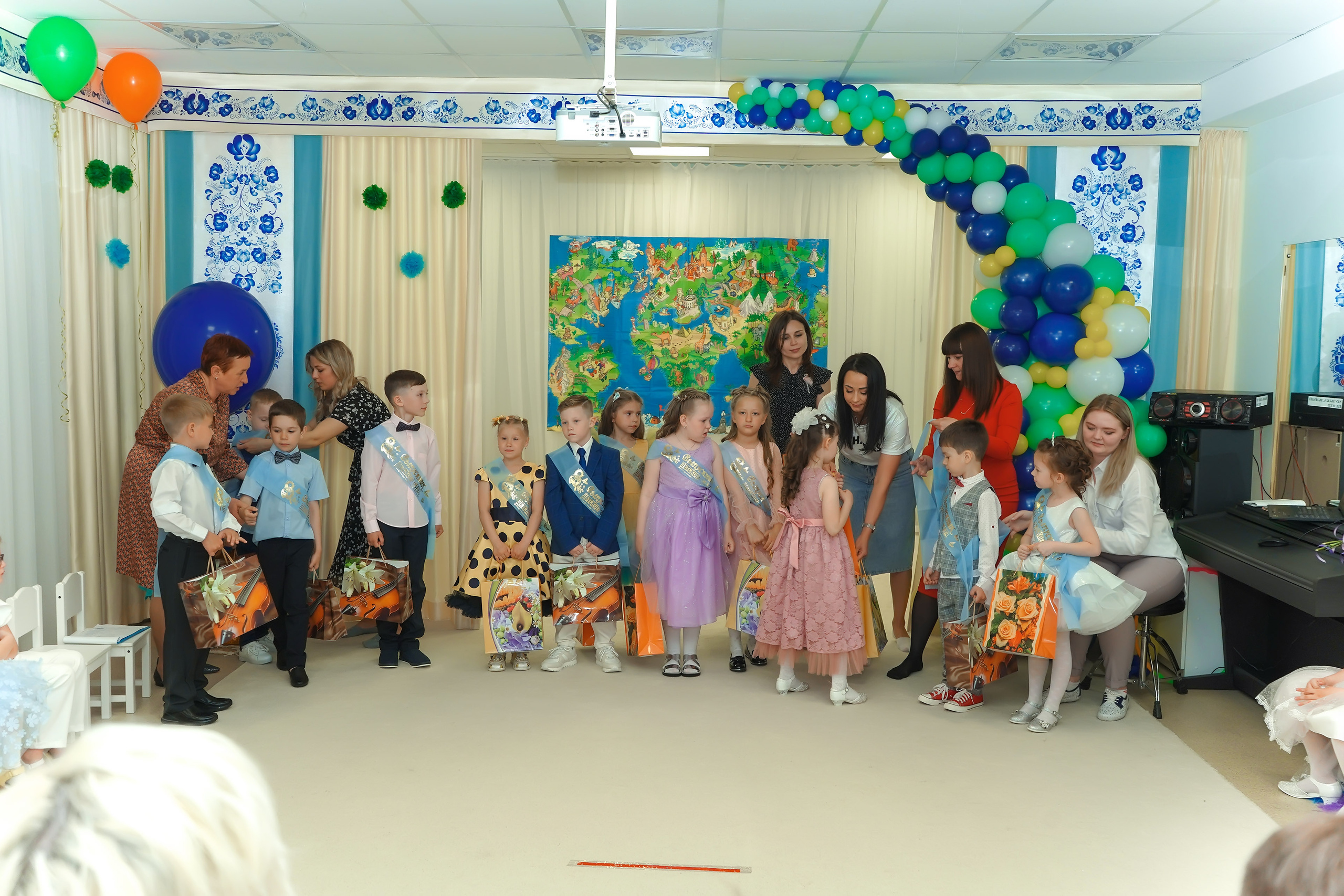 Фотосъемка видеосъёмка фотограф видеооператор новогодних утренников  в. Фотограф, видеооператор Нина Коршунова