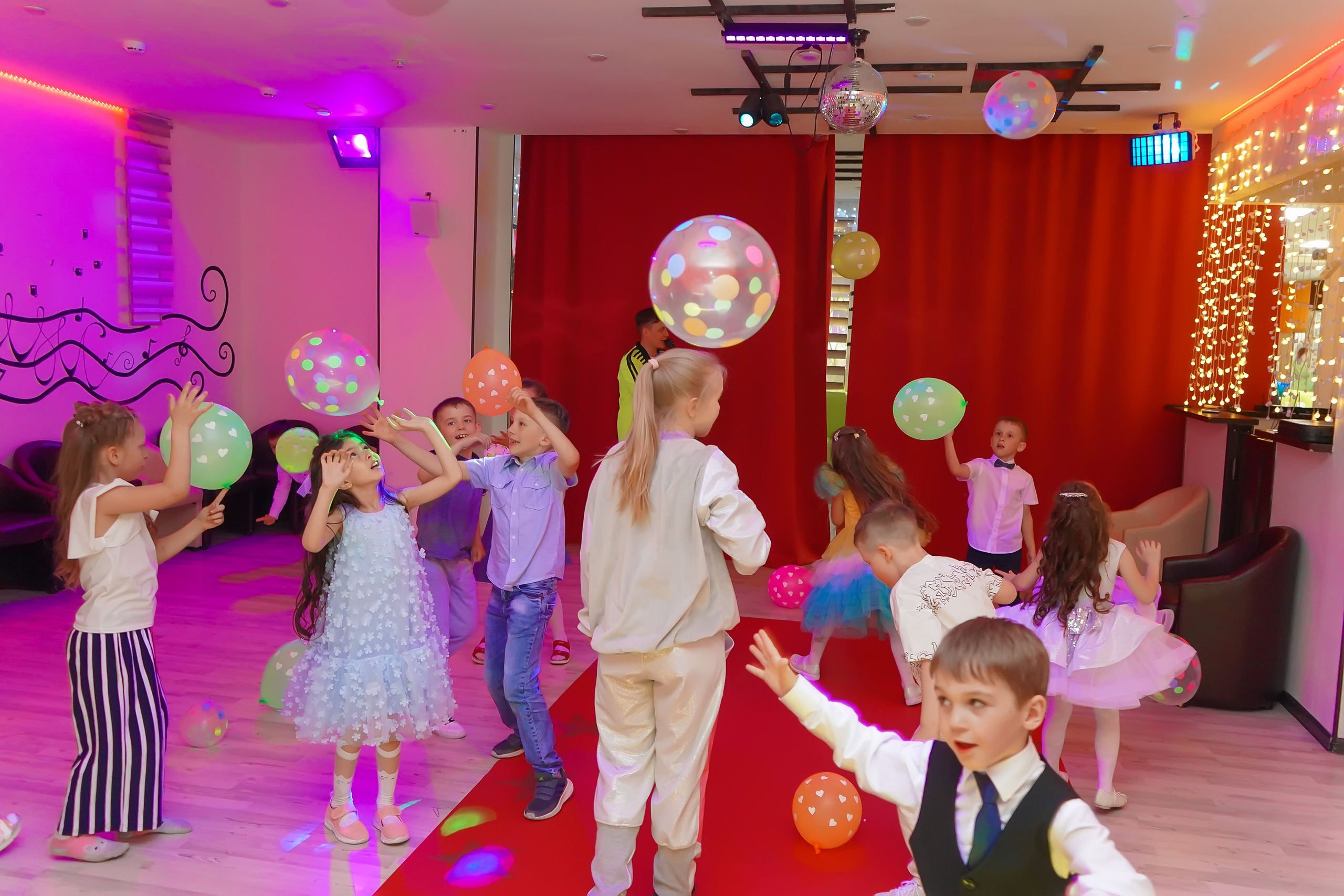 Фотосъемка видеосъёмка фотограф видеооператор новогодних утренников  в. Фотограф, видеооператор Нина Коршунова