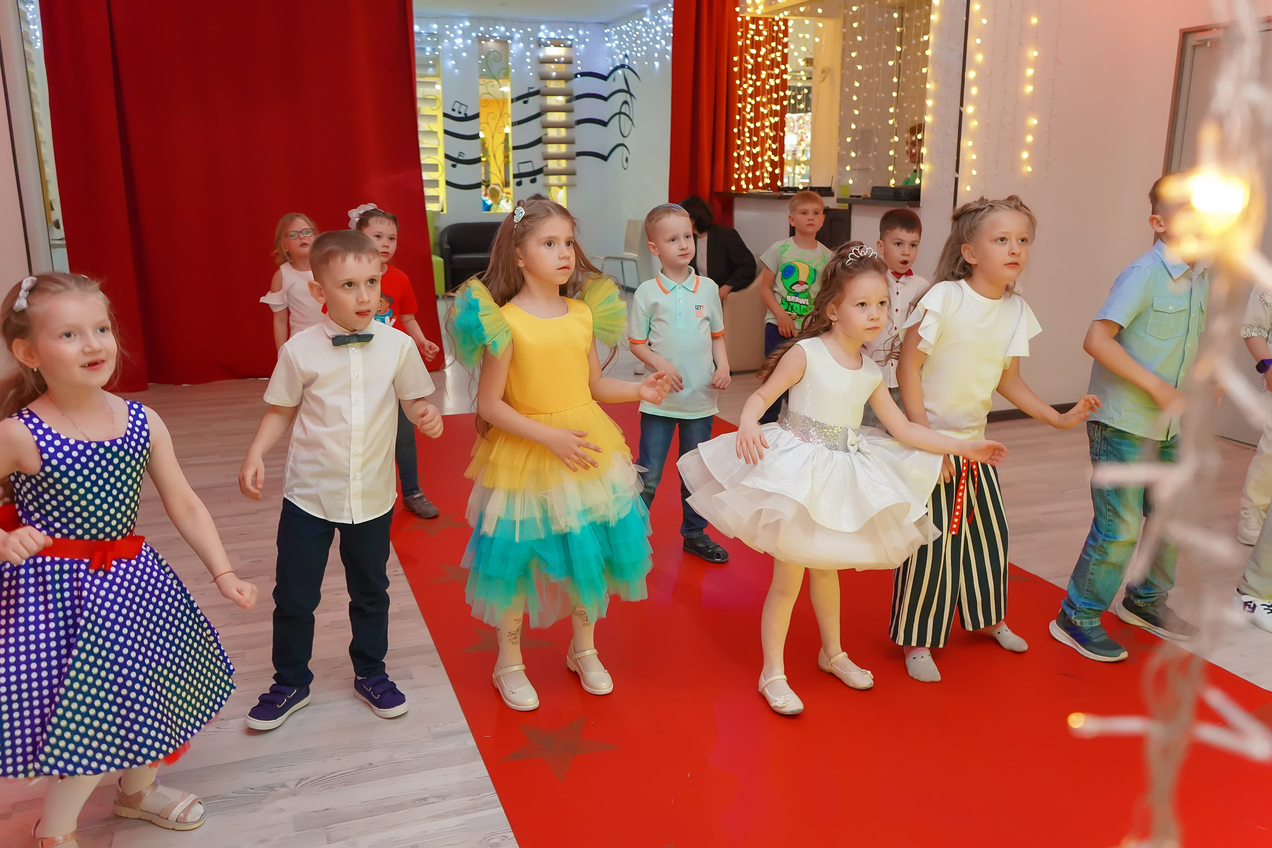 Фотосъемка видеосъёмка фотограф видеооператор новогодних утренников  в. Фотограф, видеооператор Нина Коршунова