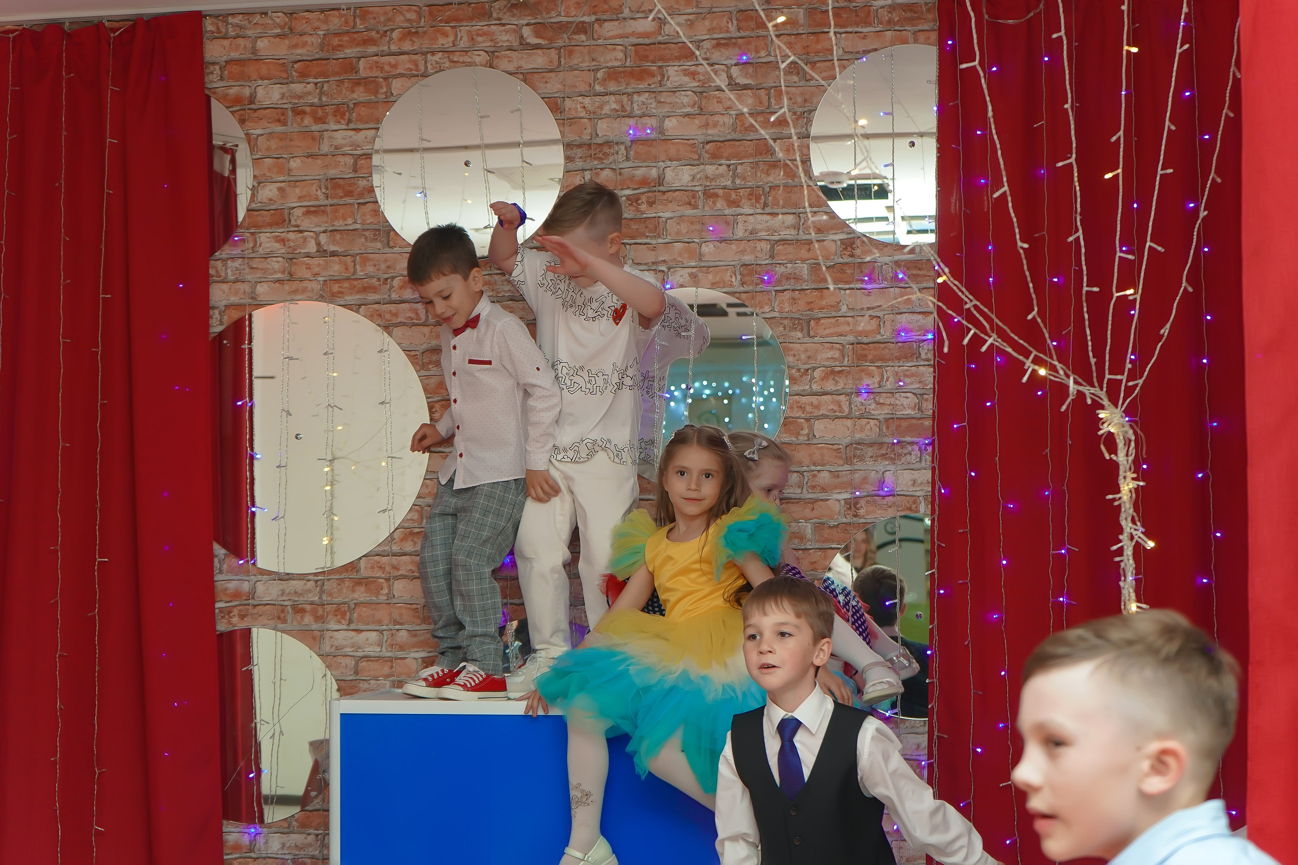 Фотосъемка видеосъёмка фотограф видеооператор новогодних утренников  в. Фотограф, видеооператор Нина Коршунова