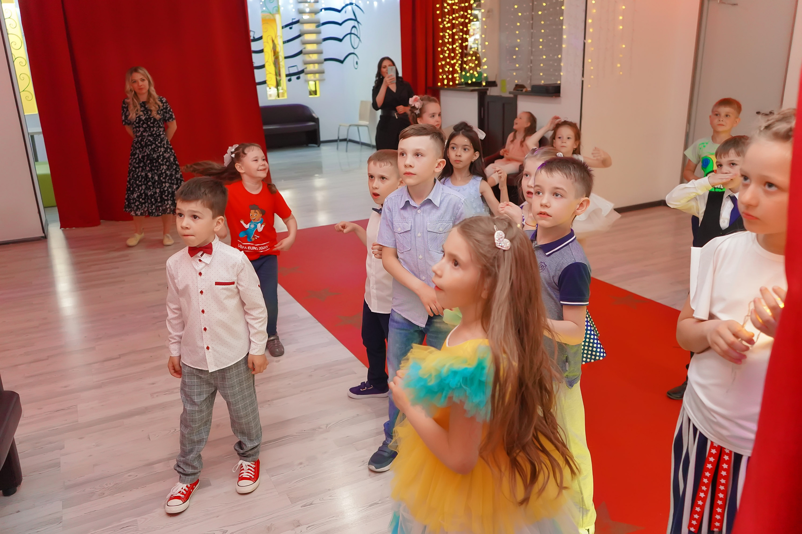 Фотосъемка видеосъёмка фотограф видеооператор новогодних утренников  в. Фотограф, видеооператор Нина Коршунова