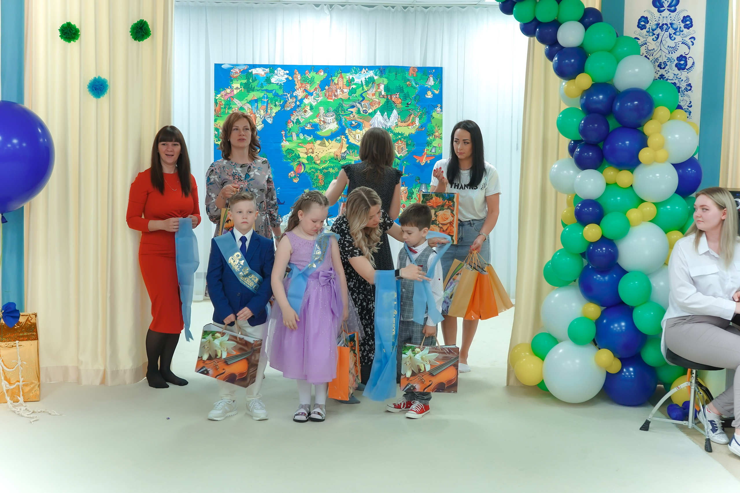 Фотосъемка видеосъёмка фотограф видеооператор новогодних утренников  в. Фотограф, видеооператор Нина Коршунова