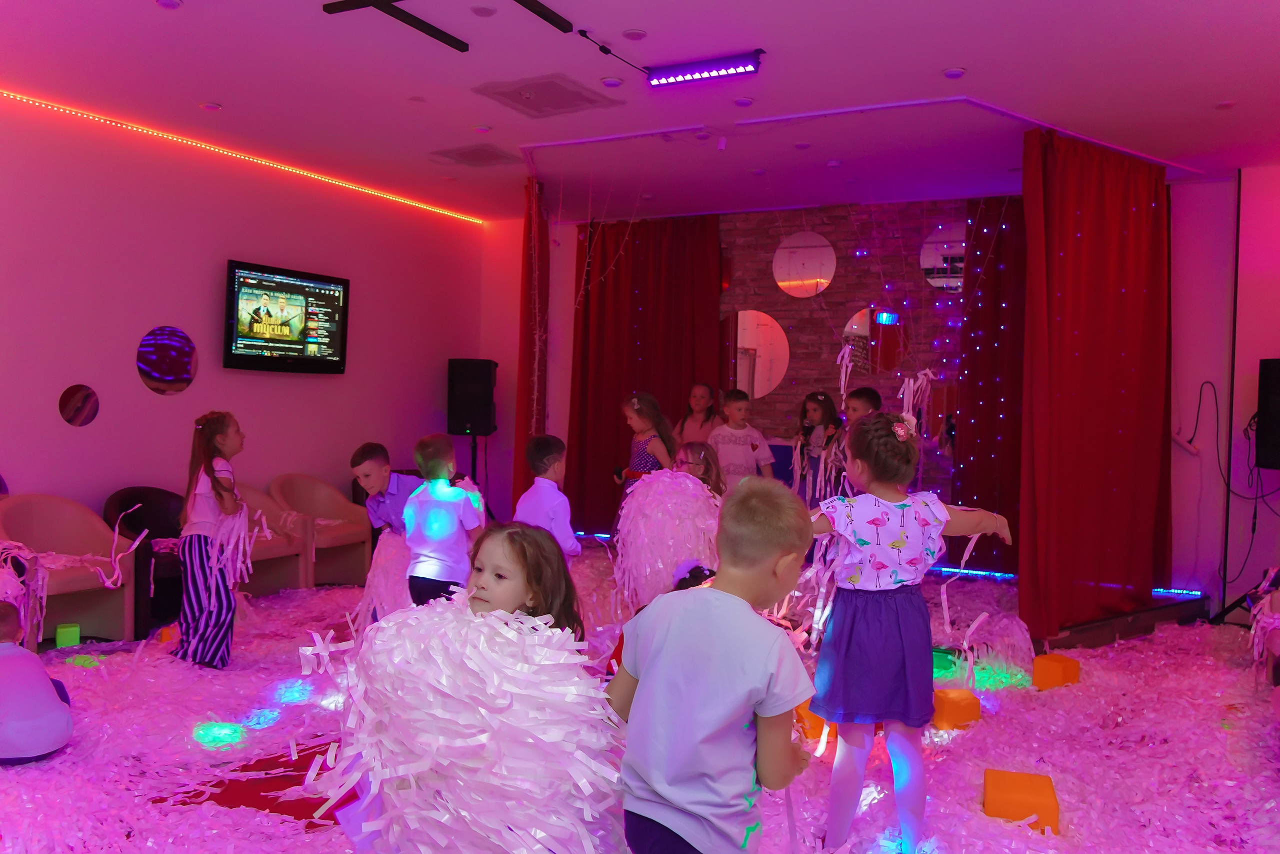 Фотосъемка видеосъёмка фотограф видеооператор новогодних утренников  в. Фотограф, видеооператор Нина Коршунова