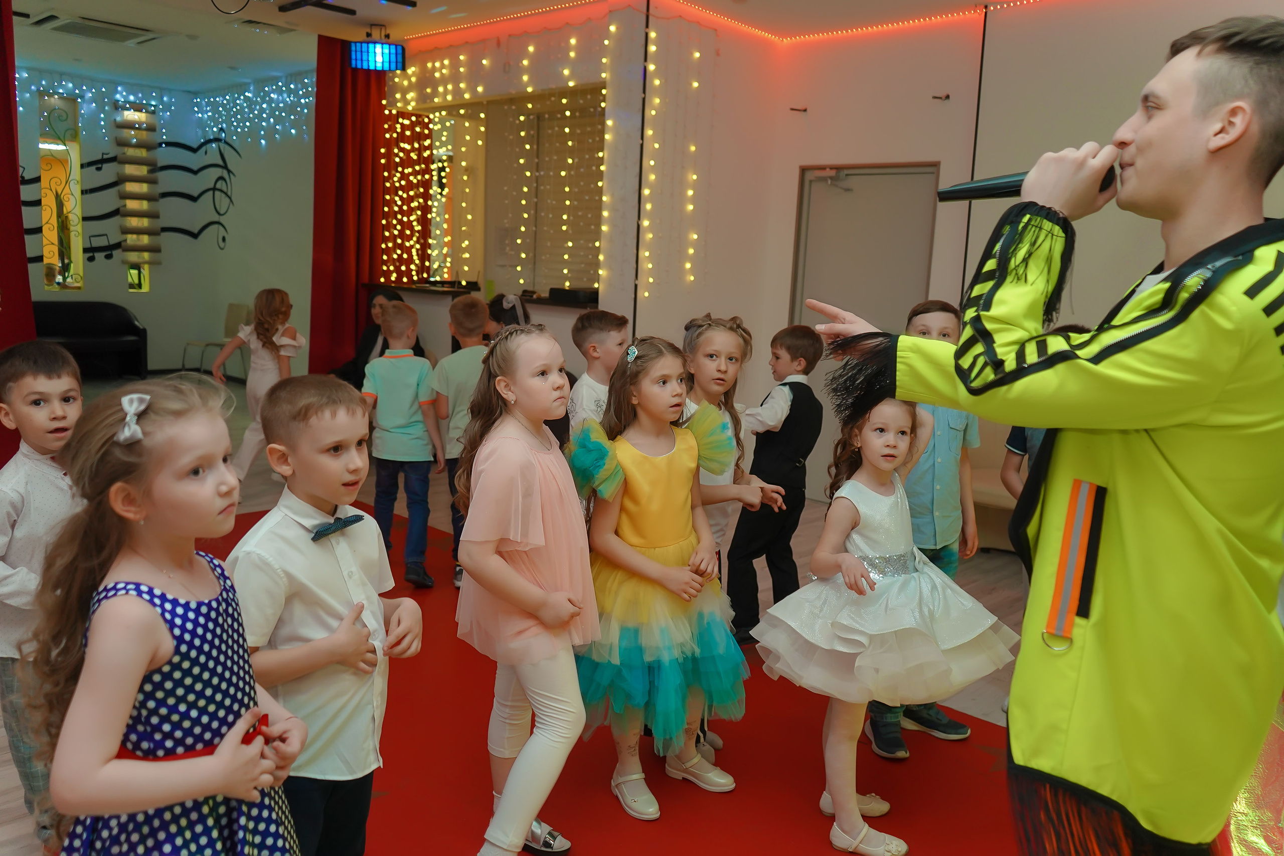 Фотосъемка видеосъёмка фотограф видеооператор новогодних утренников  в. Фотограф, видеооператор Нина Коршунова