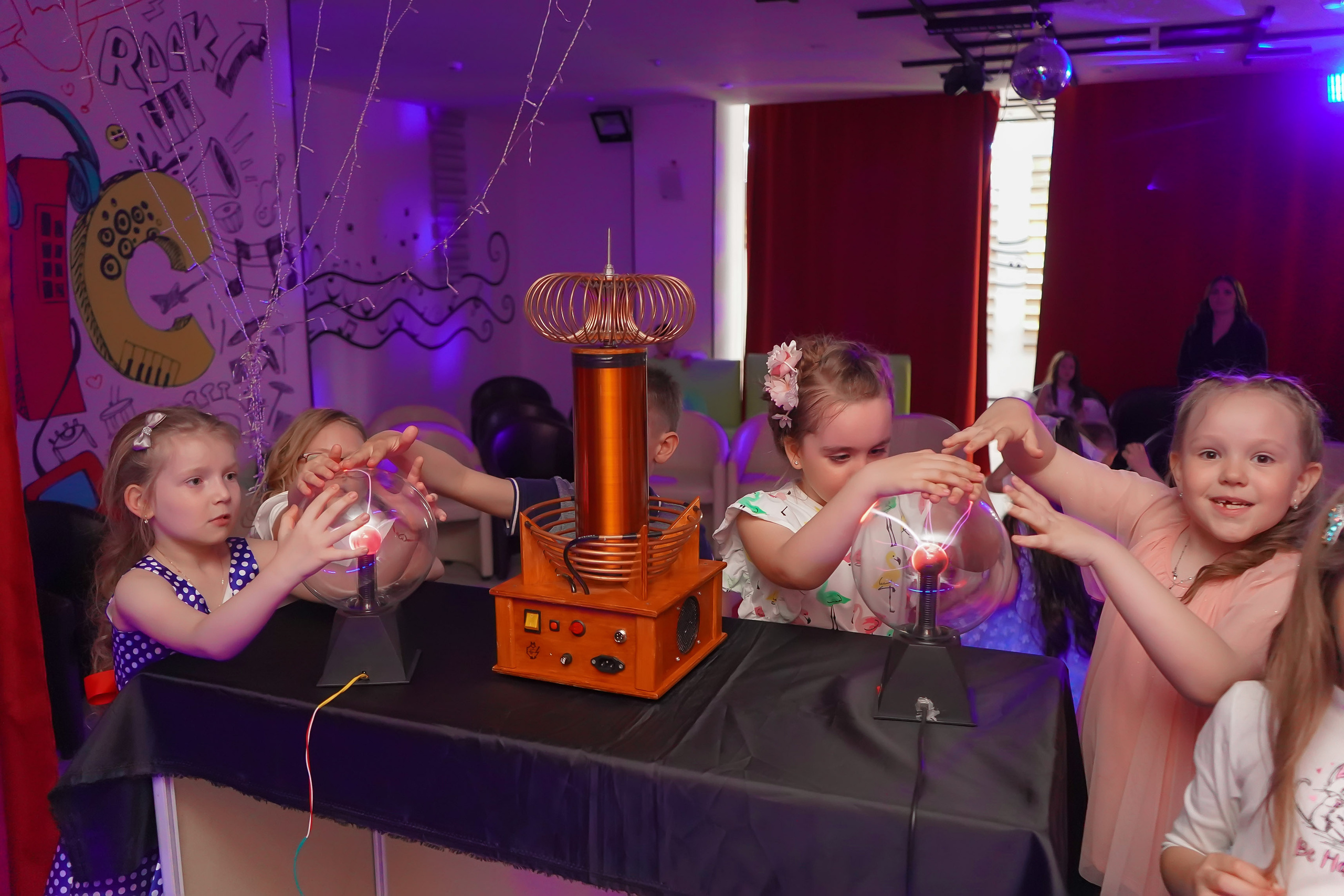 Фотосъемка видеосъёмка фотограф видеооператор новогодних утренников  в. Фотограф, видеооператор Нина Коршунова