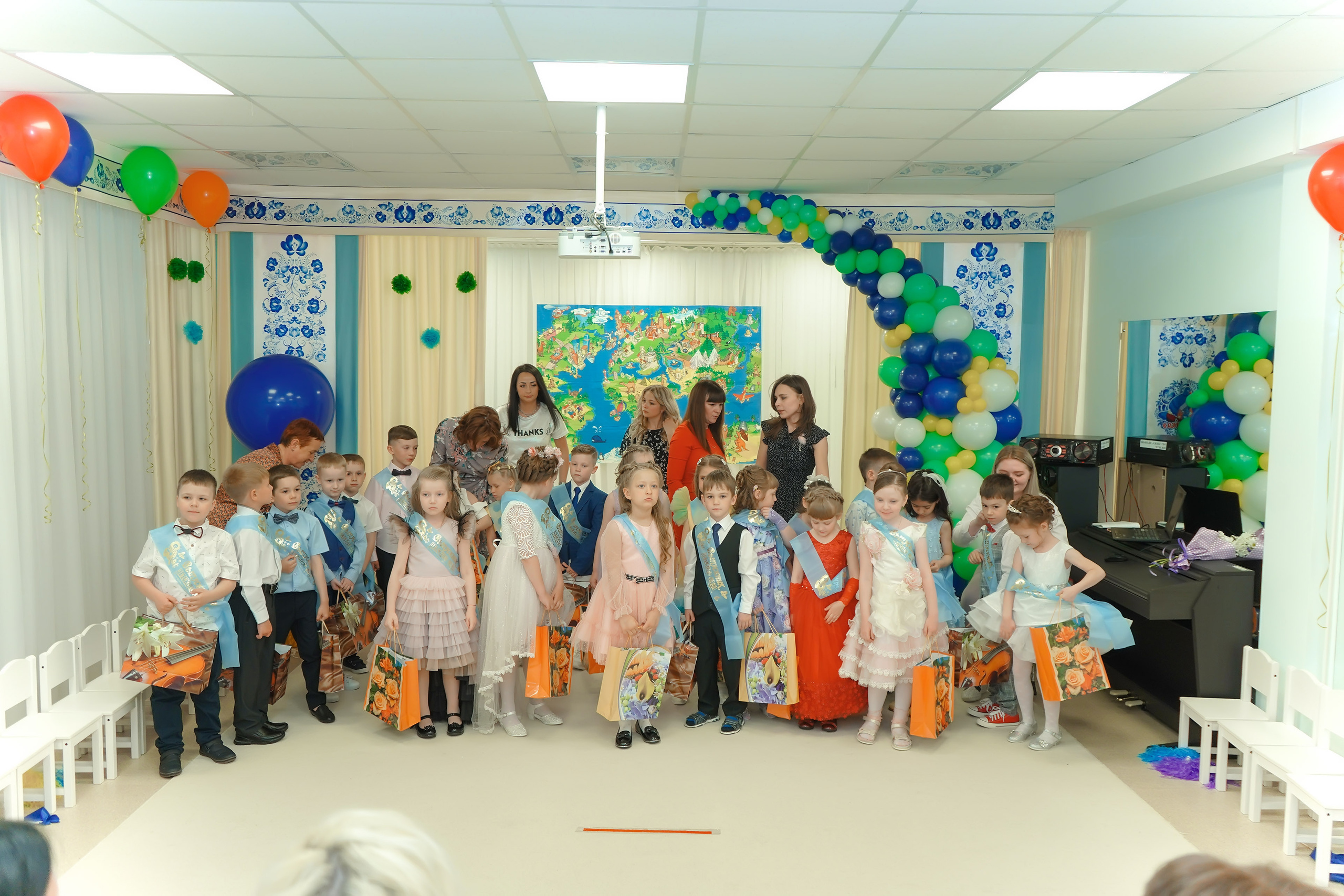 Фотосъемка видеосъёмка фотограф видеооператор новогодних утренников  в. Фотограф, видеооператор Нина Коршунова