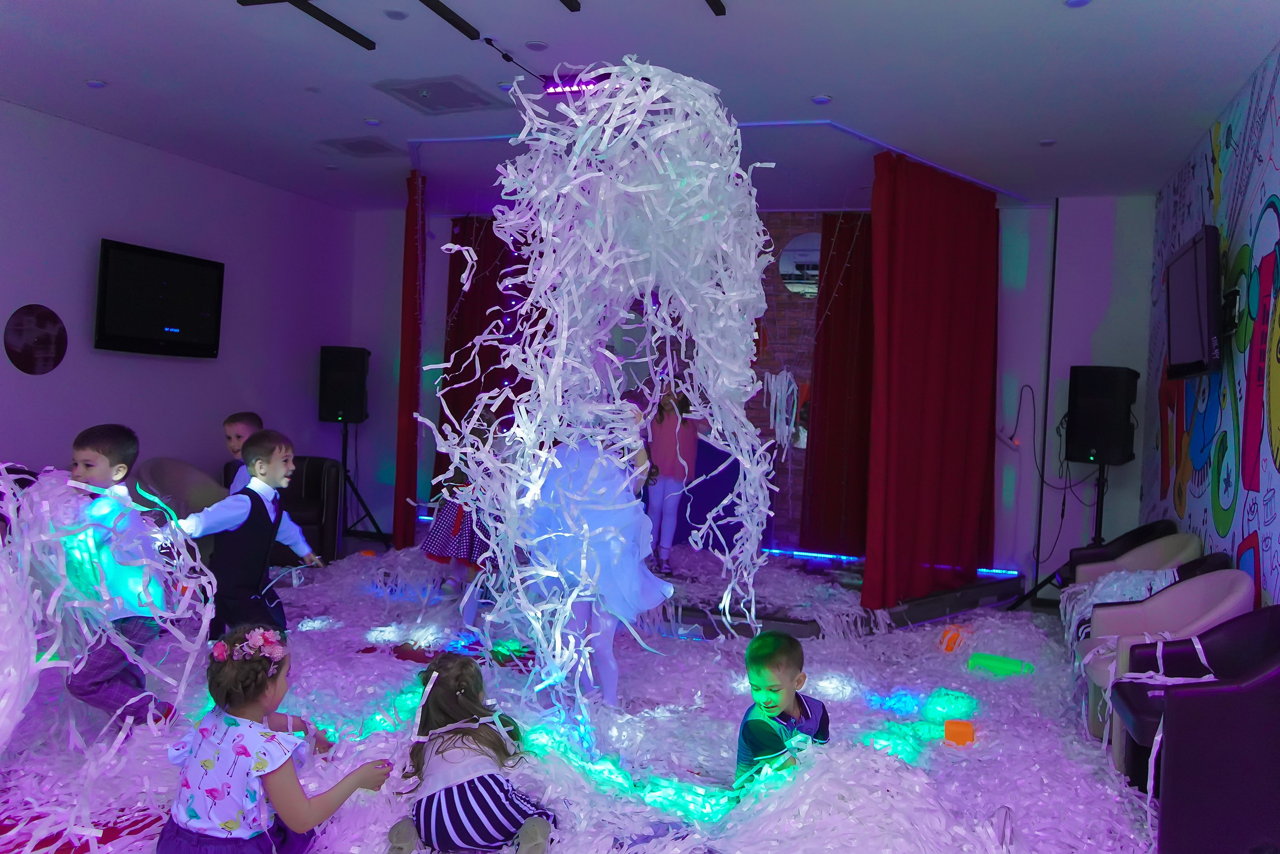 Фотосъемка видеосъёмка фотограф видеооператор новогодних утренников  в. Фотограф, видеооператор Нина Коршунова