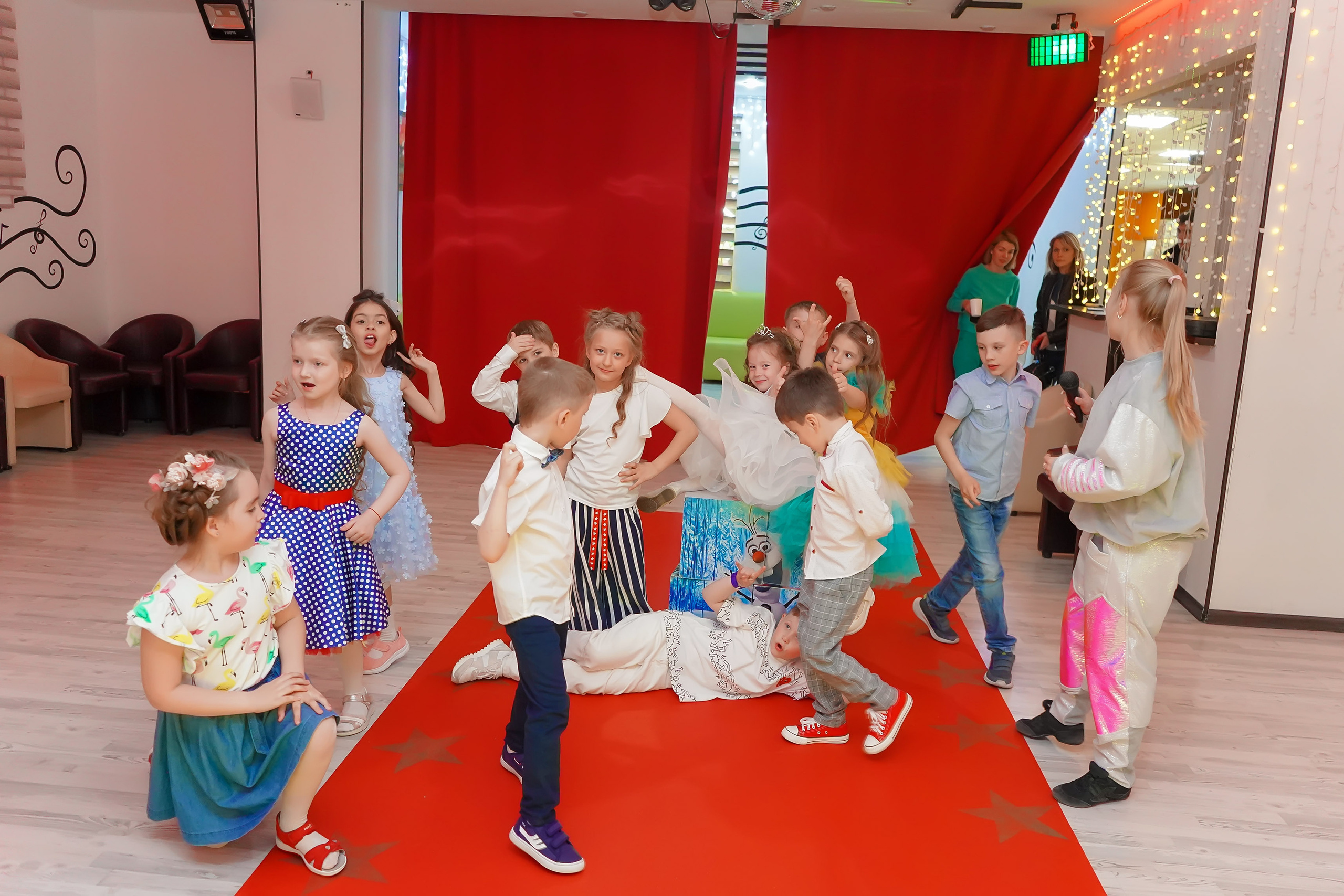 Фотосъемка видеосъёмка фотограф видеооператор новогодних утренников  в. Фотограф, видеооператор Нина Коршунова