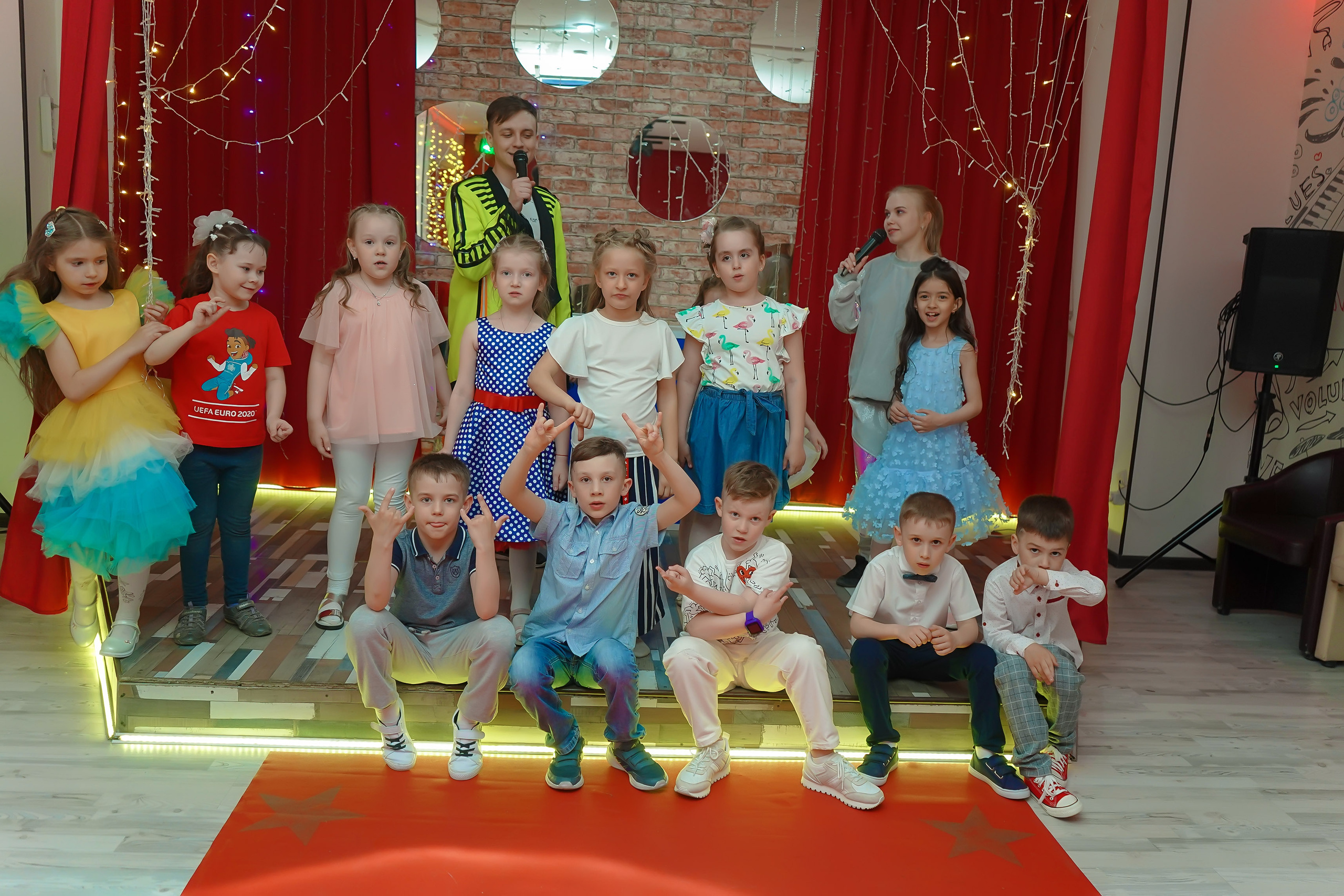 Фотосъемка видеосъёмка фотограф видеооператор новогодних утренников  в. Фотограф, видеооператор Нина Коршунова