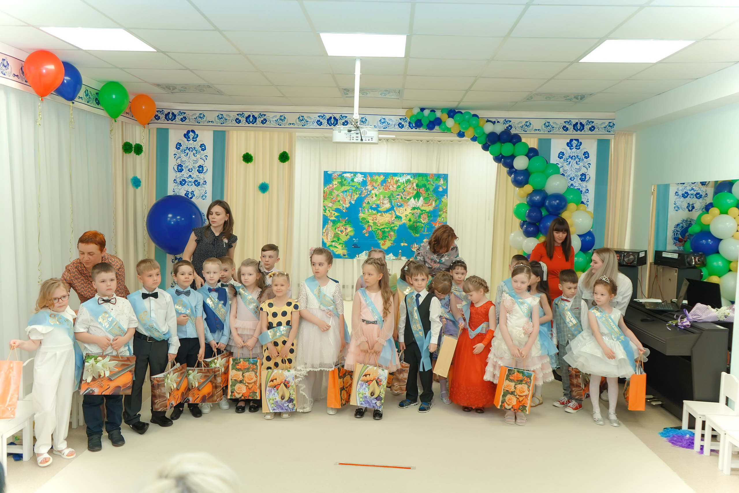 Фотосъемка видеосъёмка фотограф видеооператор новогодних утренников  в. Фотограф, видеооператор Нина Коршунова