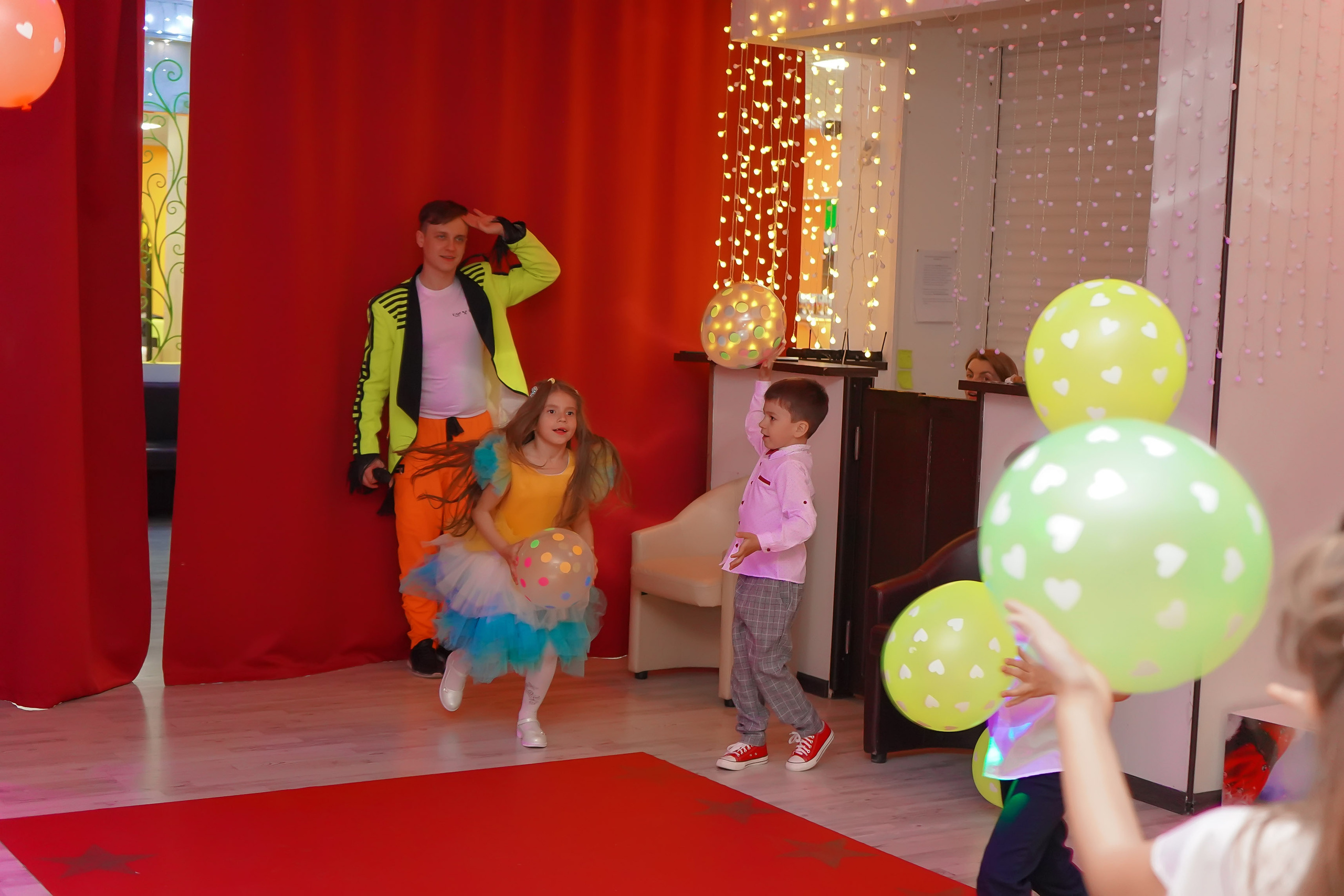 Фотосъемка видеосъёмка фотограф видеооператор новогодних утренников  в. Фотограф, видеооператор Нина Коршунова