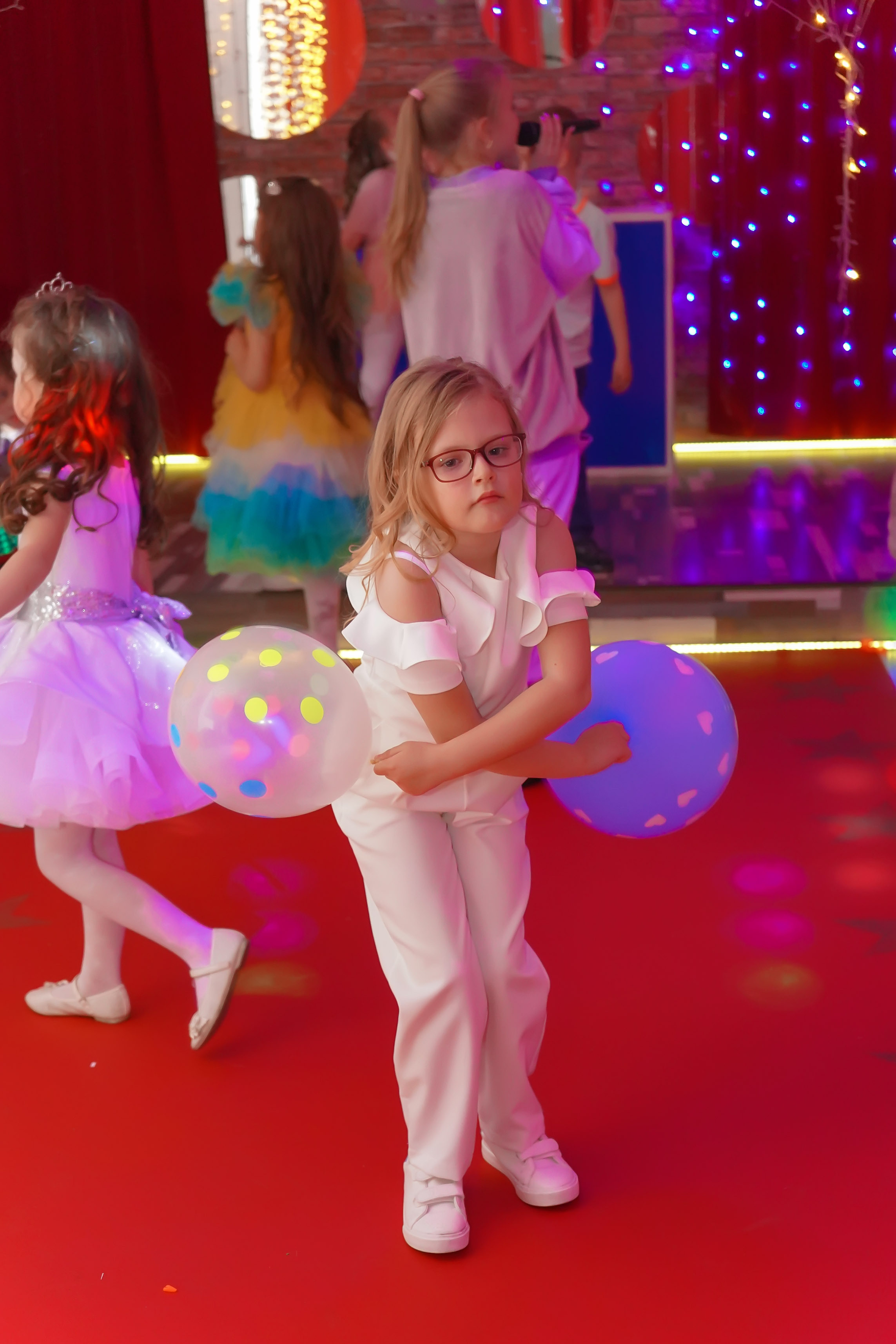 Фотосъемка видеосъёмка фотограф видеооператор новогодних утренников  в. Фотограф, видеооператор Нина Коршунова