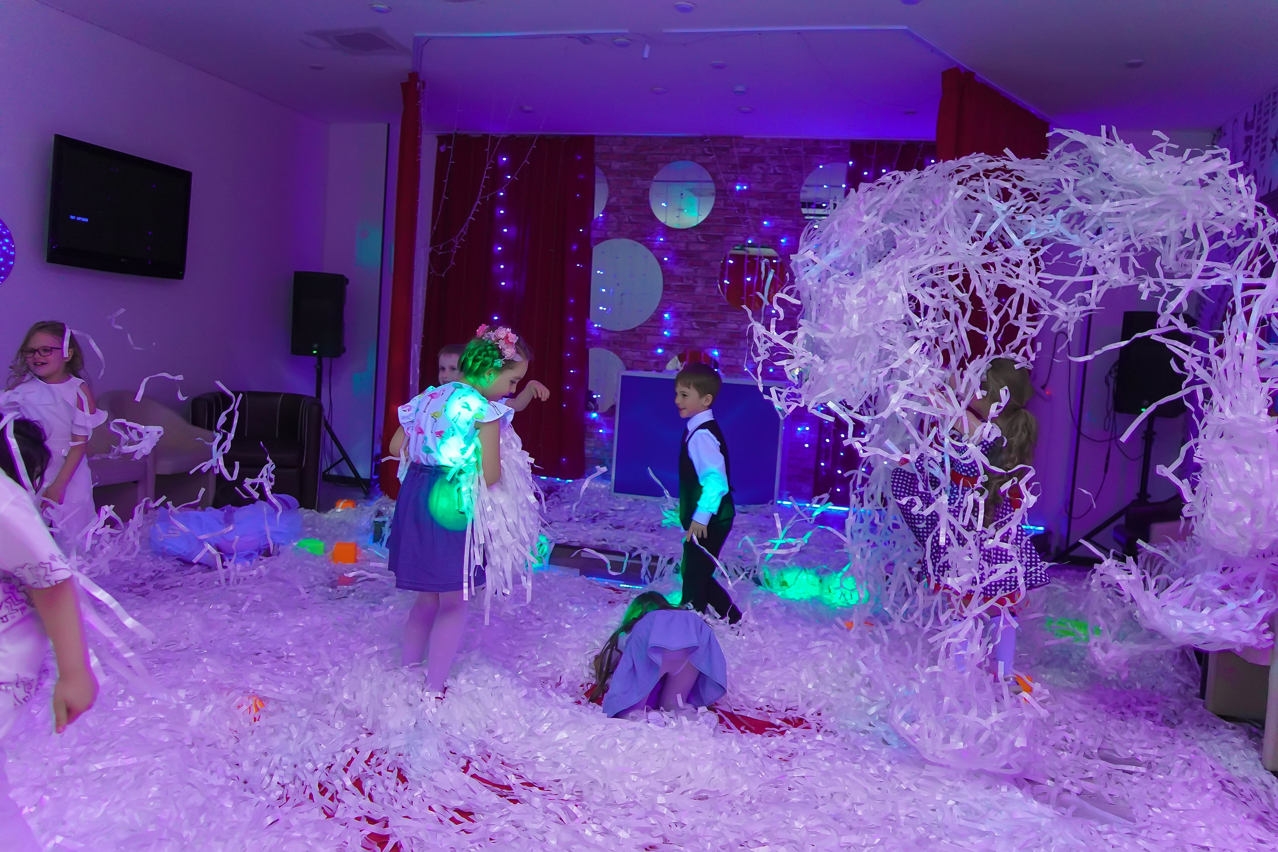 Фотосъемка видеосъёмка фотограф видеооператор новогодних утренников  в. Фотограф, видеооператор Нина Коршунова