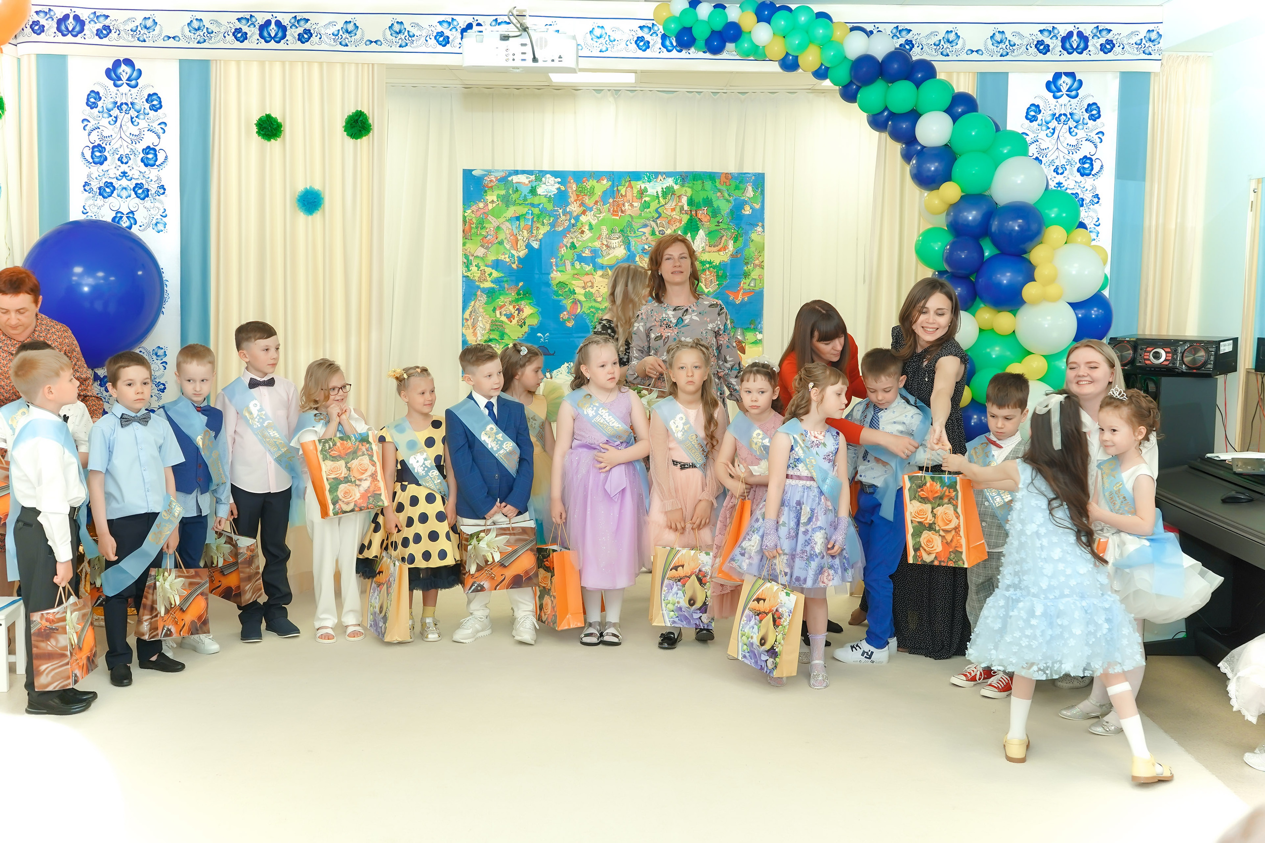 Фотосъемка видеосъёмка фотограф видеооператор новогодних утренников  в. Фотограф, видеооператор Нина Коршунова