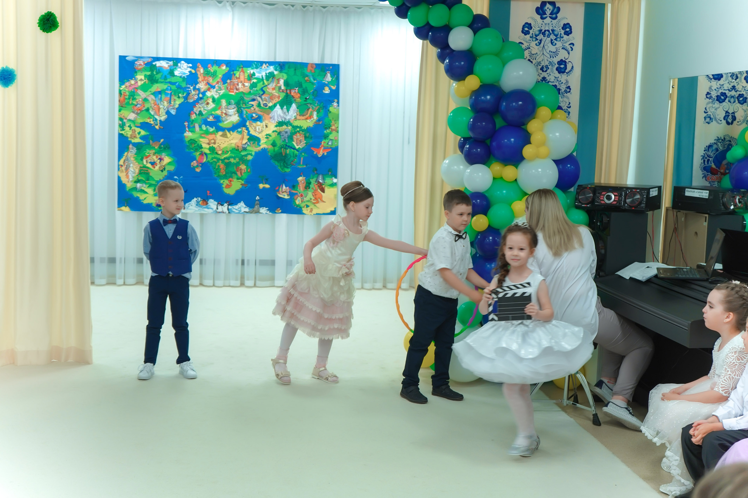 Фотосъемка видеосъёмка фотограф видеооператор новогодних утренников  в. Фотограф, видеооператор Нина Коршунова