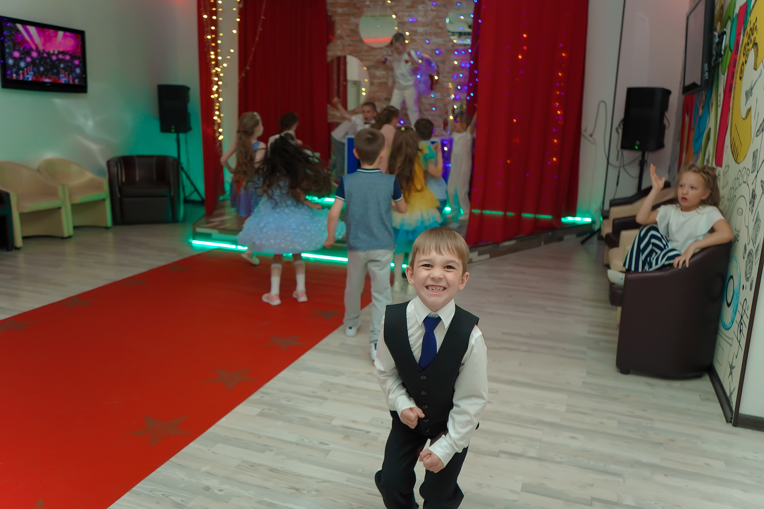 Фотосъемка видеосъёмка фотограф видеооператор новогодних утренников  в. Фотограф, видеооператор Нина Коршунова