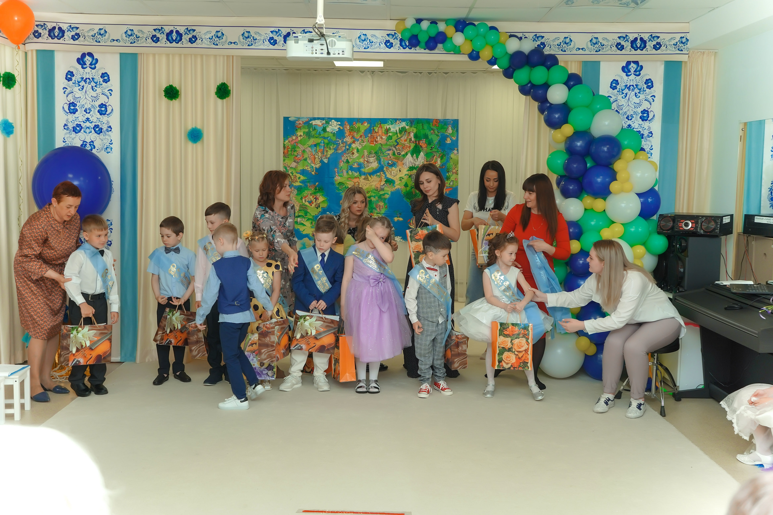 Фотосъемка видеосъёмка фотограф видеооператор новогодних утренников  в. Фотограф, видеооператор Нина Коршунова