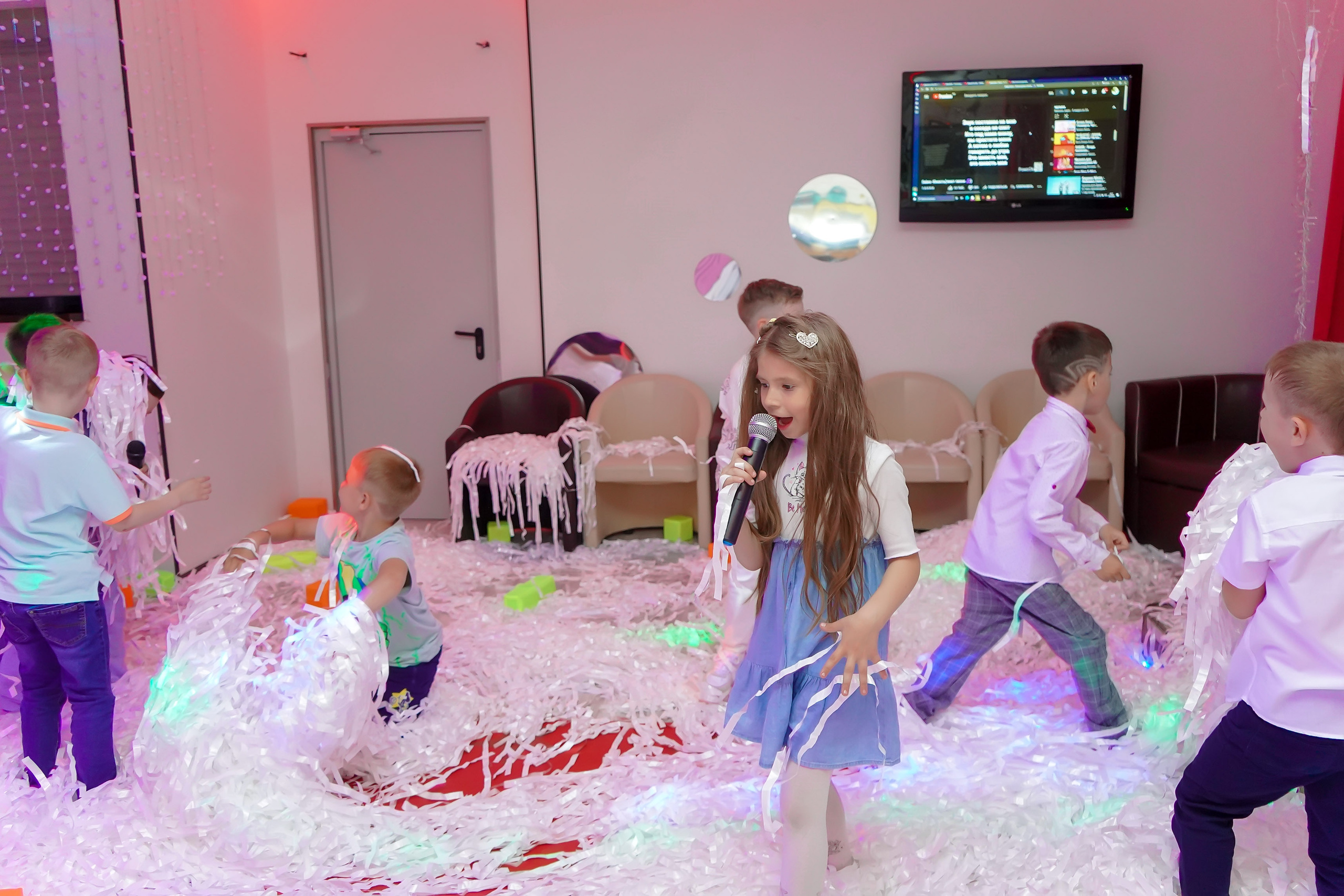 Фотосъемка видеосъёмка фотограф видеооператор новогодних утренников  в. Фотограф, видеооператор Нина Коршунова