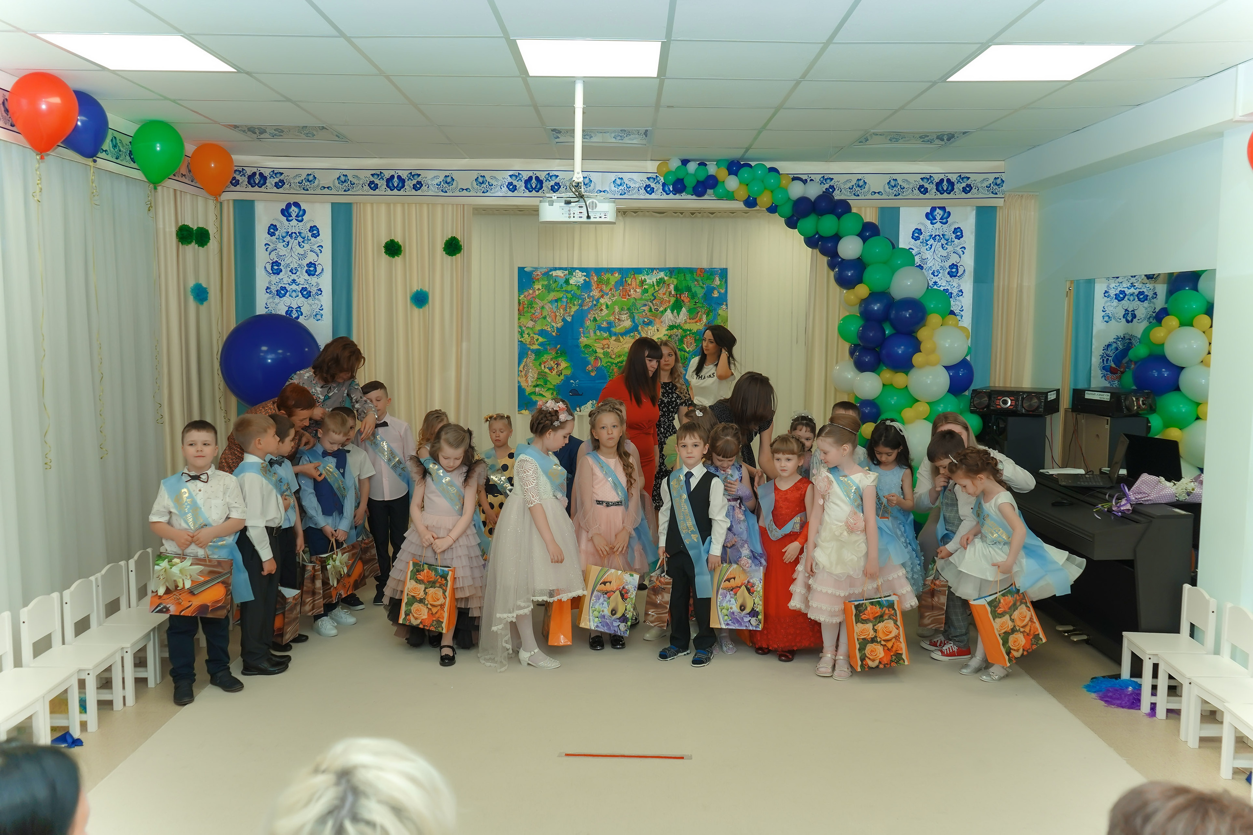 Фотосъемка видеосъёмка фотограф видеооператор новогодних утренников  в. Фотограф, видеооператор Нина Коршунова