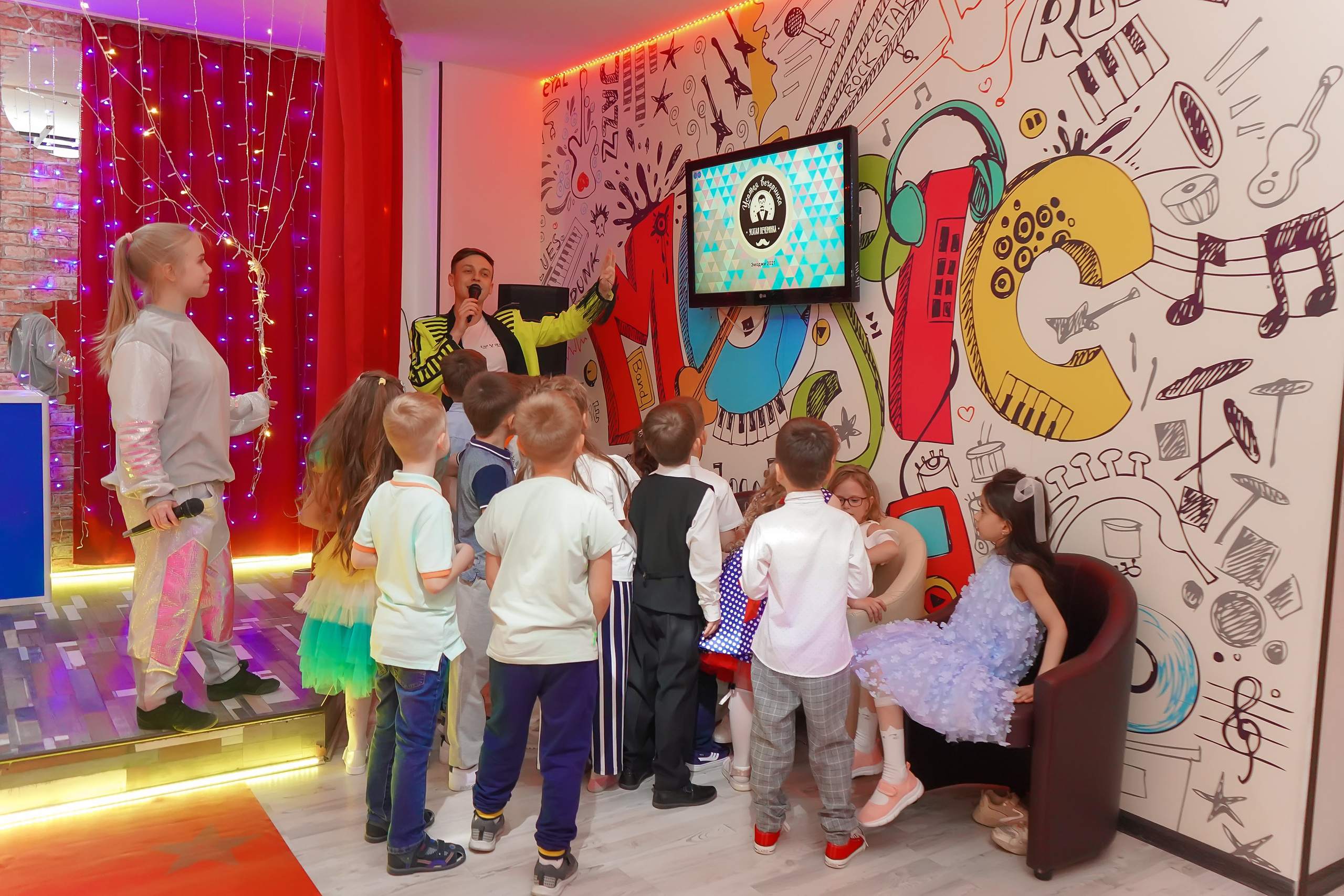 Фотосъемка видеосъёмка фотограф видеооператор новогодних утренников  в. Фотограф, видеооператор Нина Коршунова