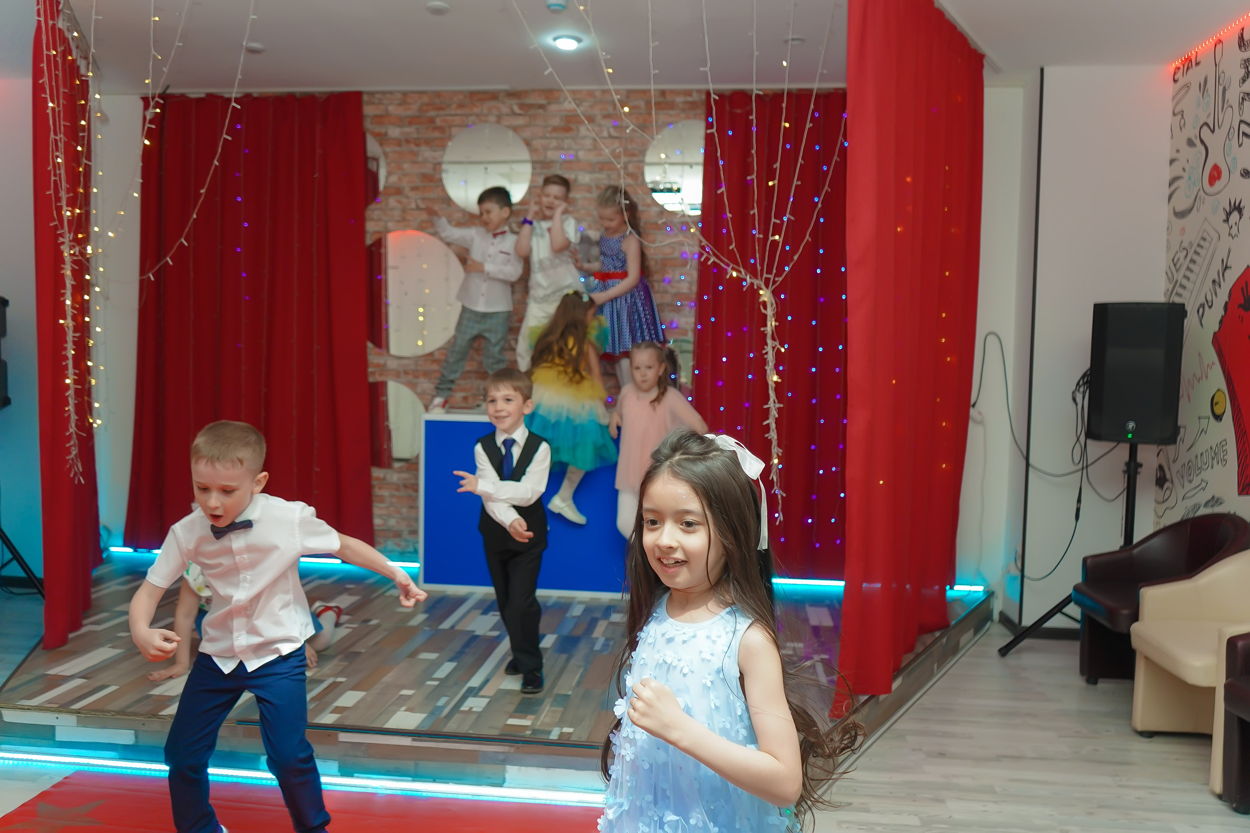 Фотосъемка видеосъёмка фотограф видеооператор новогодних утренников  в. Фотограф, видеооператор Нина Коршунова