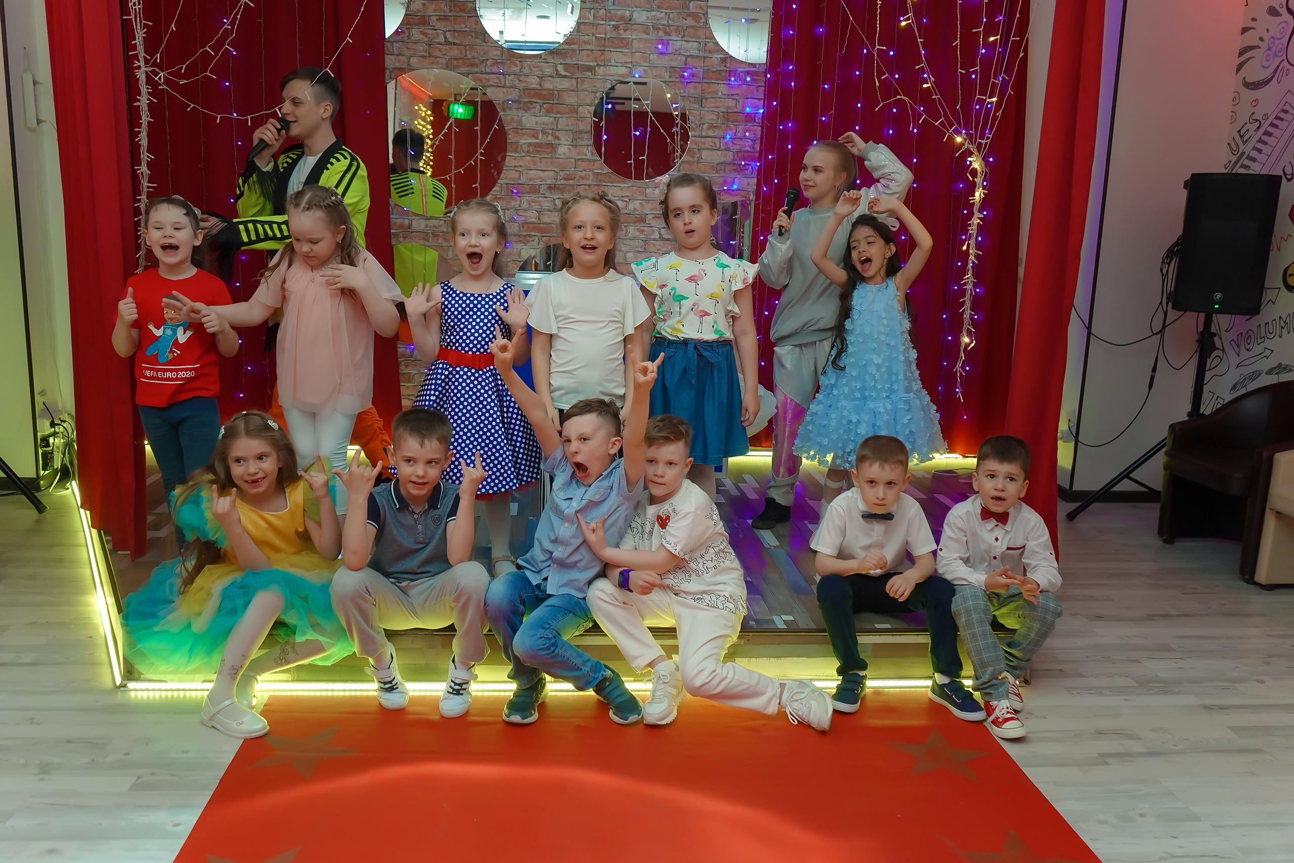 Фотосъемка видеосъёмка фотограф видеооператор новогодних утренников  в. Фотограф, видеооператор Нина Коршунова