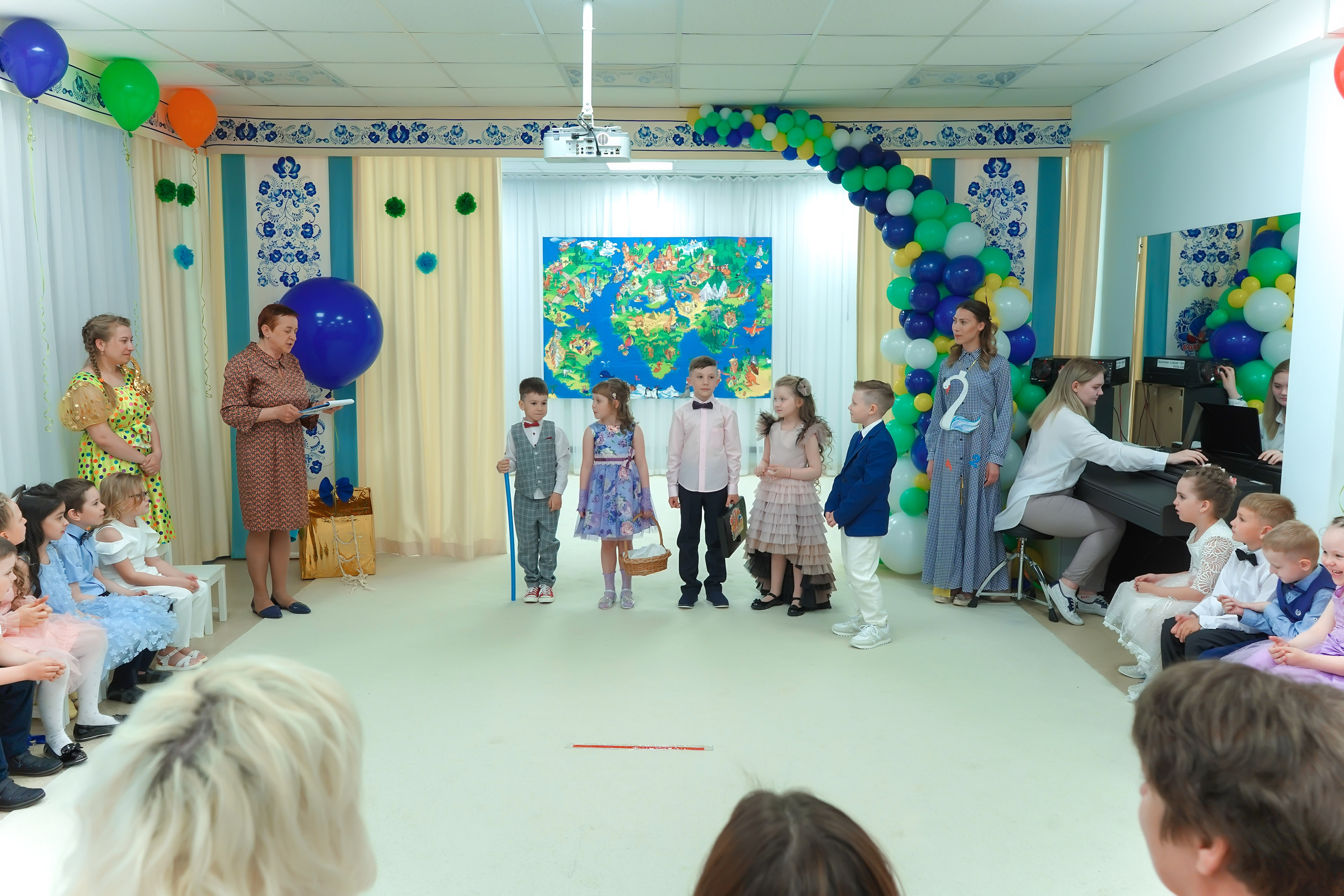 Фотосъемка видеосъёмка фотограф видеооператор новогодних утренников  в. Фотограф, видеооператор Нина Коршунова