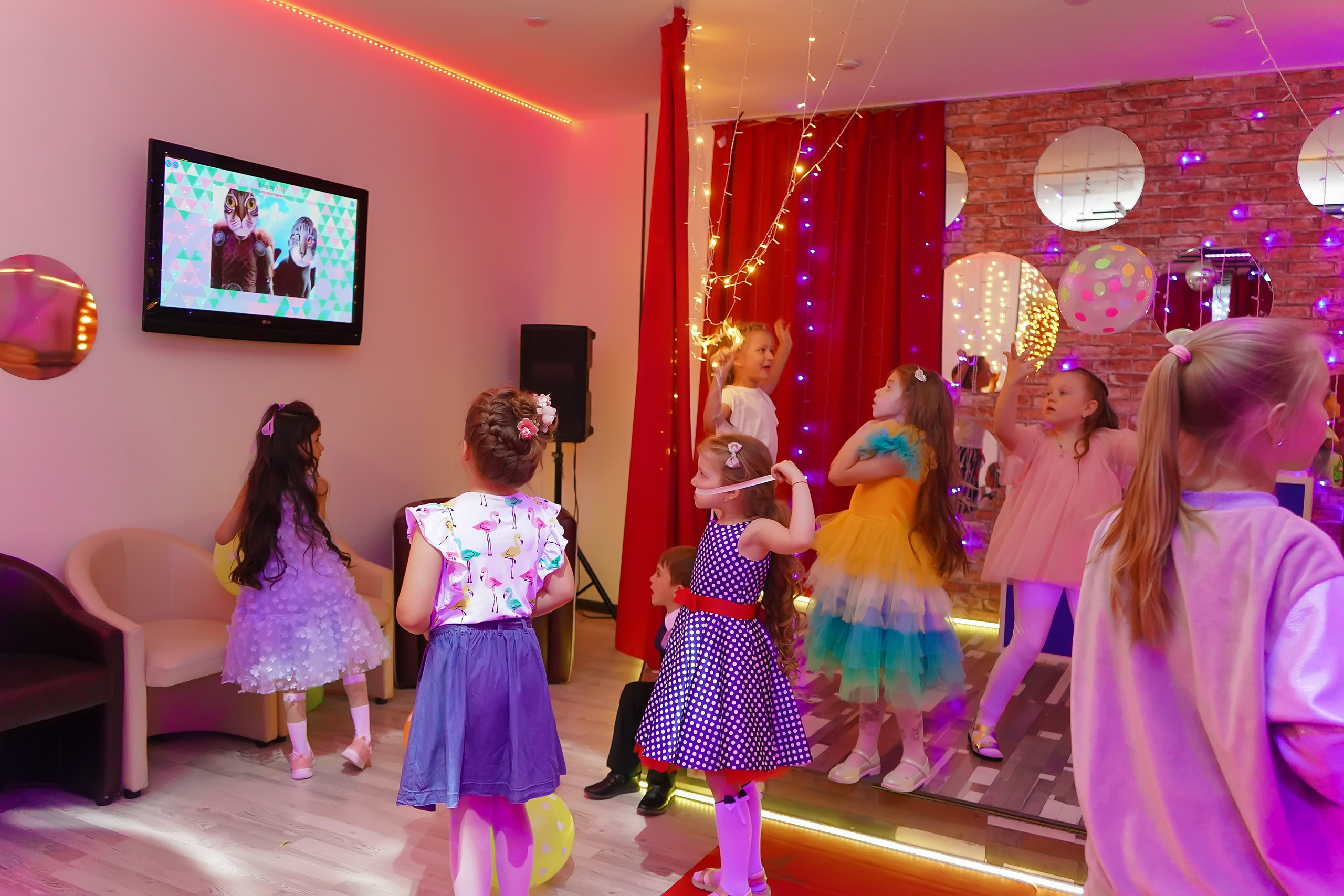 Фотосъемка видеосъёмка фотограф видеооператор новогодних утренников  в. Фотограф, видеооператор Нина Коршунова