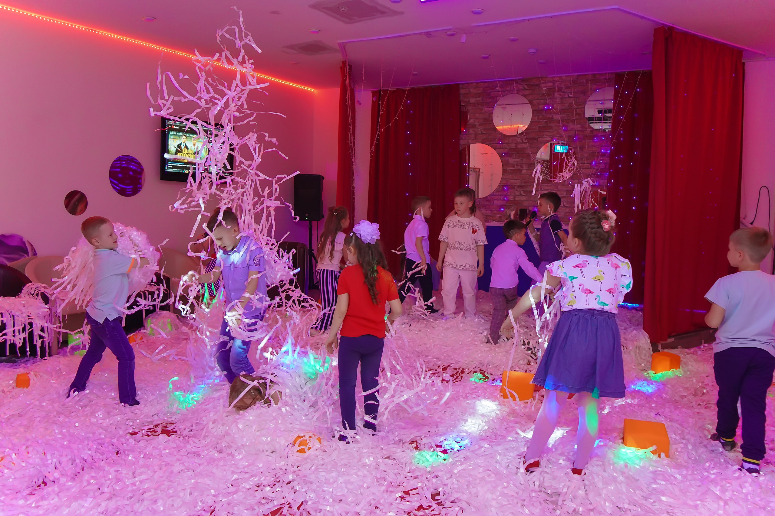 Фотосъемка видеосъёмка фотограф видеооператор новогодних утренников  в. Фотограф, видеооператор Нина Коршунова