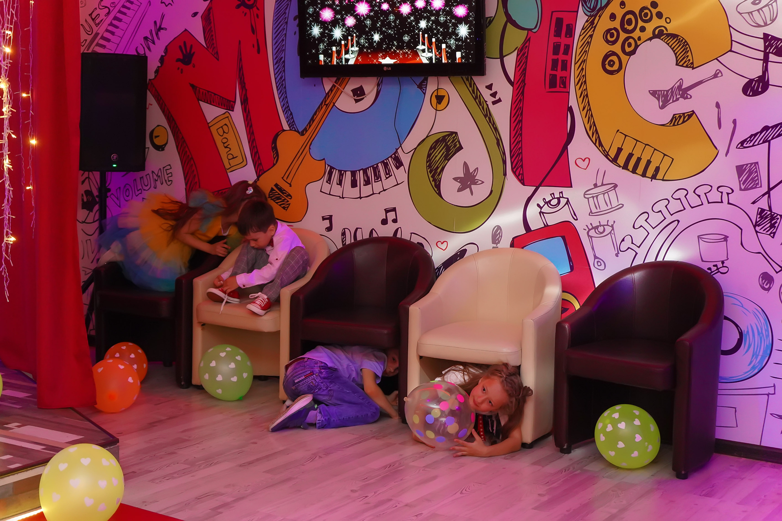 Фотосъемка видеосъёмка фотограф видеооператор новогодних утренников  в. Фотограф, видеооператор Нина Коршунова