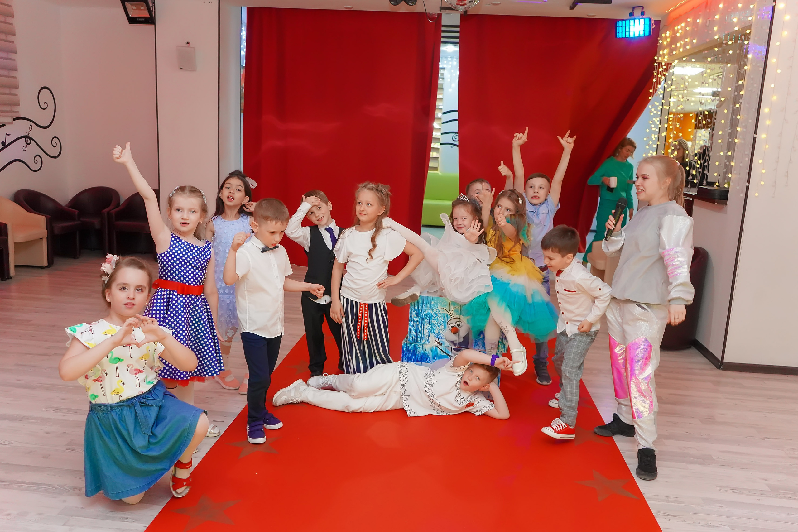 Фотосъемка видеосъёмка фотограф видеооператор новогодних утренников  в. Фотограф, видеооператор Нина Коршунова