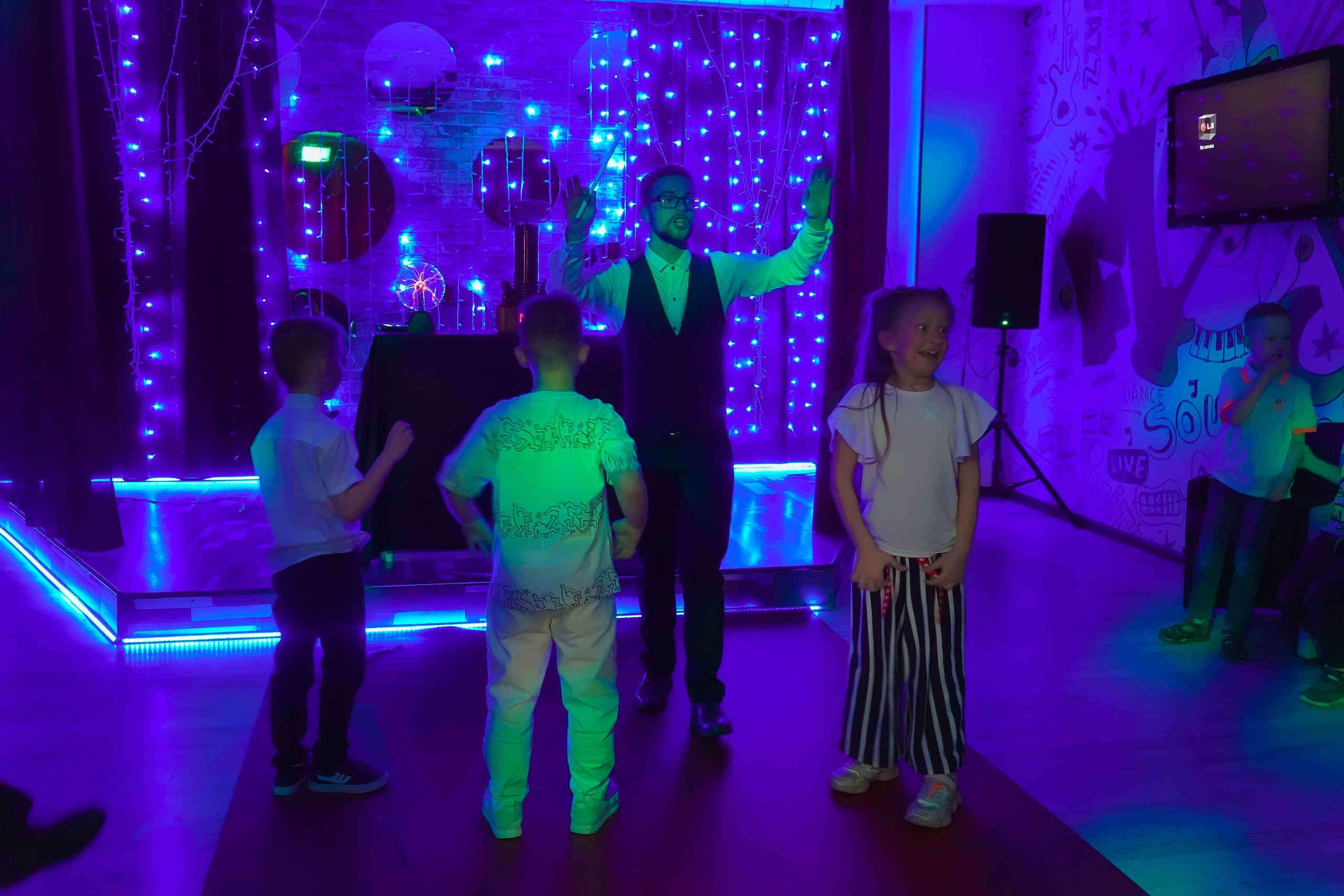 Фотосъемка видеосъёмка фотограф видеооператор новогодних утренников  в. Фотограф, видеооператор Нина Коршунова