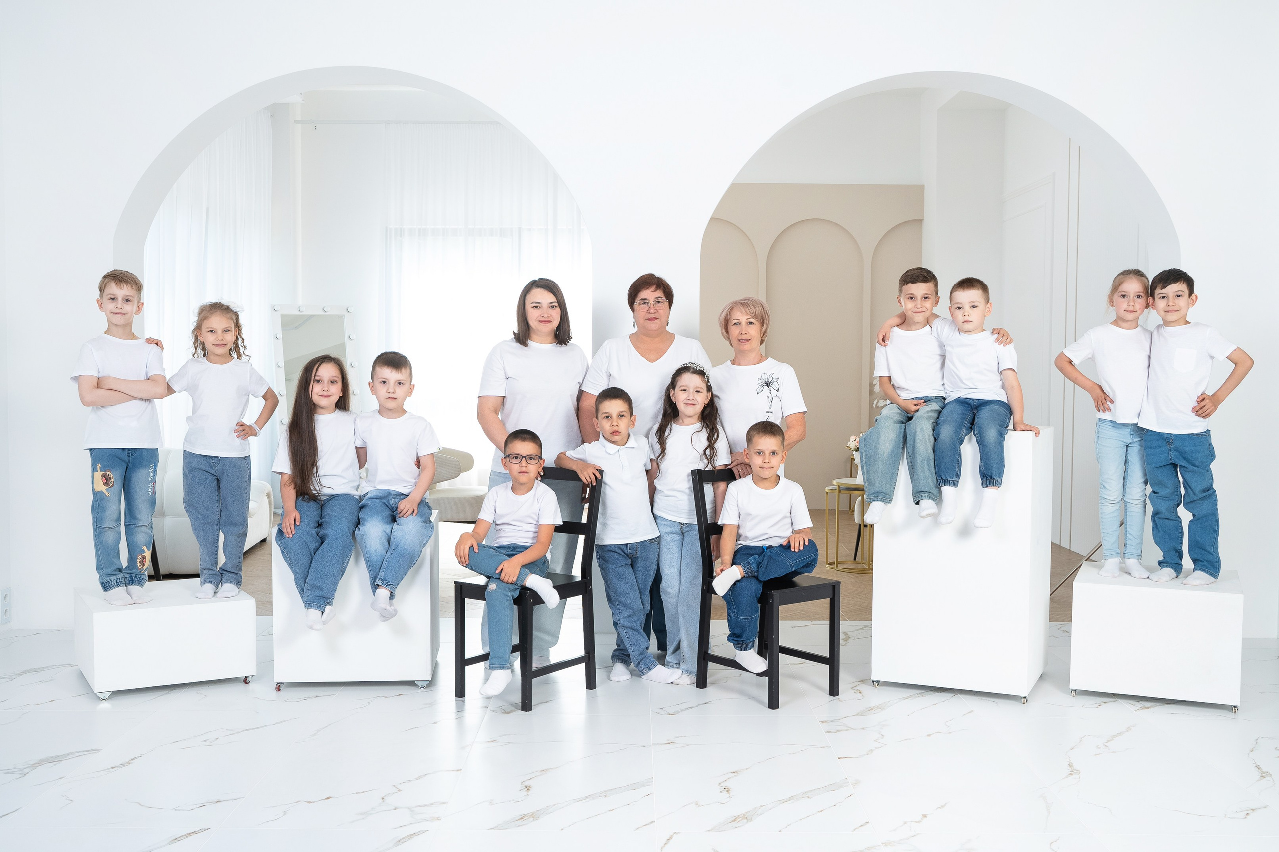 Выпускная фотосессия в фотостудии. Выпускные альбомы Нижнекамск Набережные Челны Фотостудия Небо