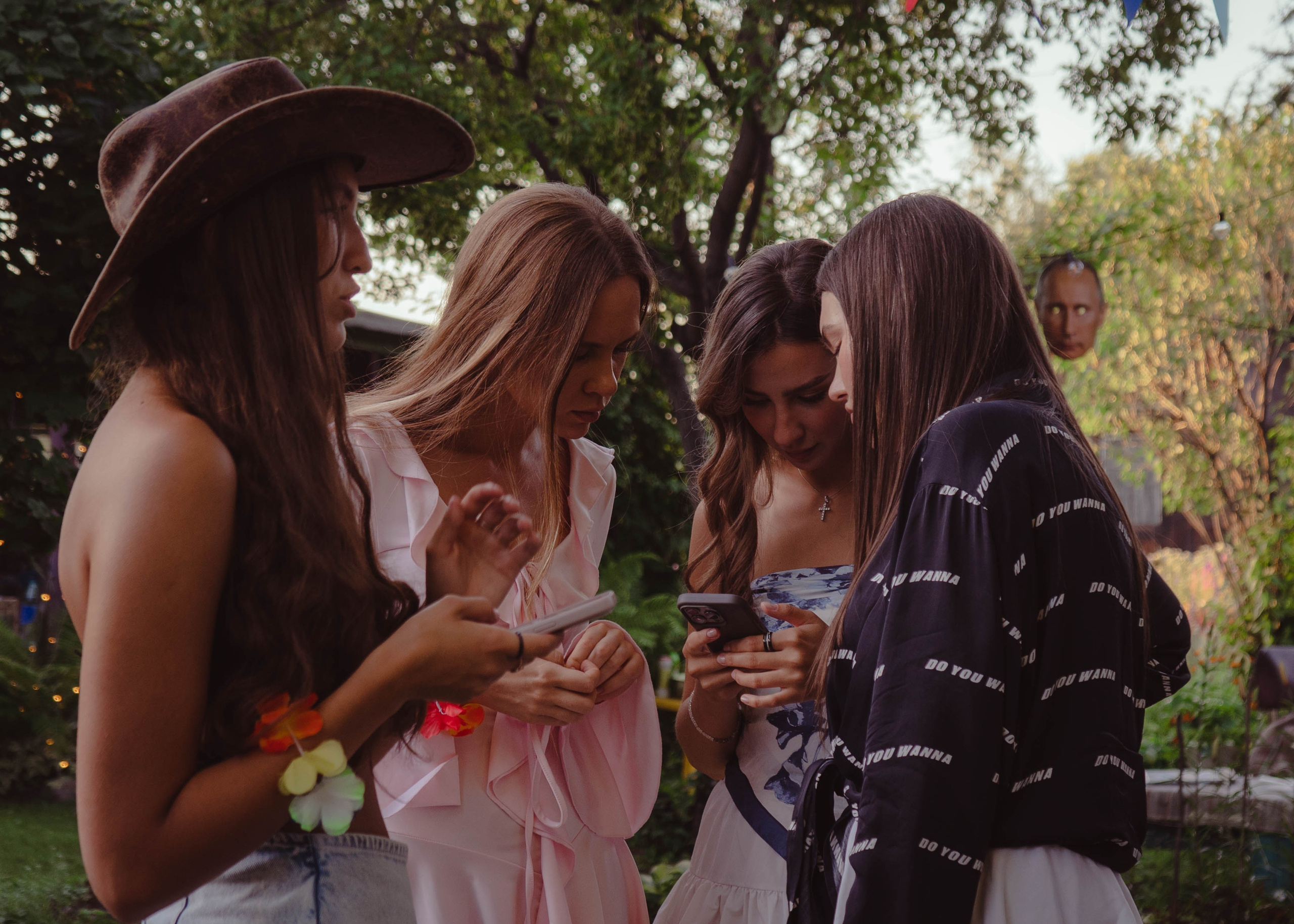 Гавайская вечеринка. Кир Анисин. Режиссер & фотограф