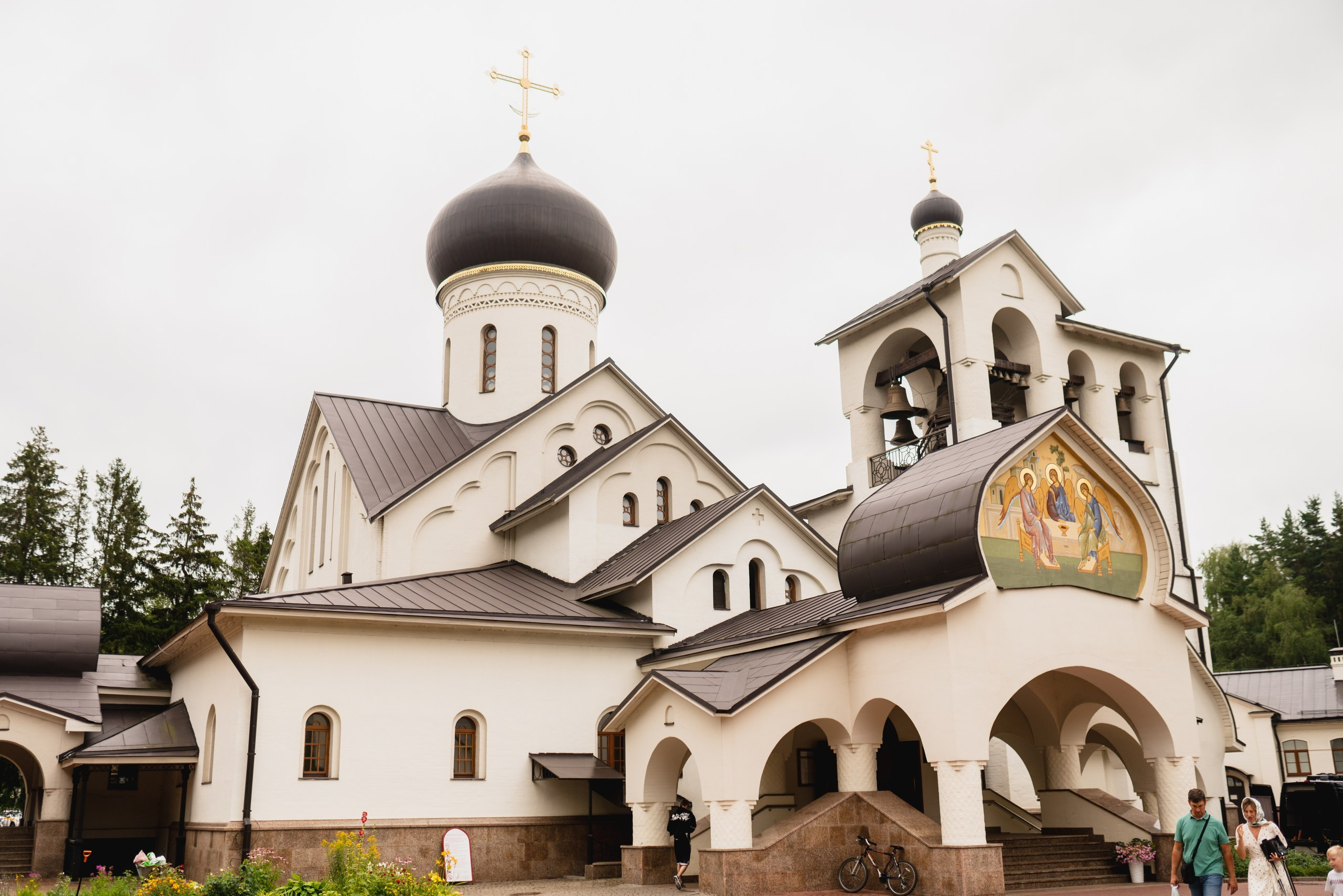 Лев. Храм Живоначальной Троицы в Троицке. Семейный фотограф в Москве Лилия Лебедева