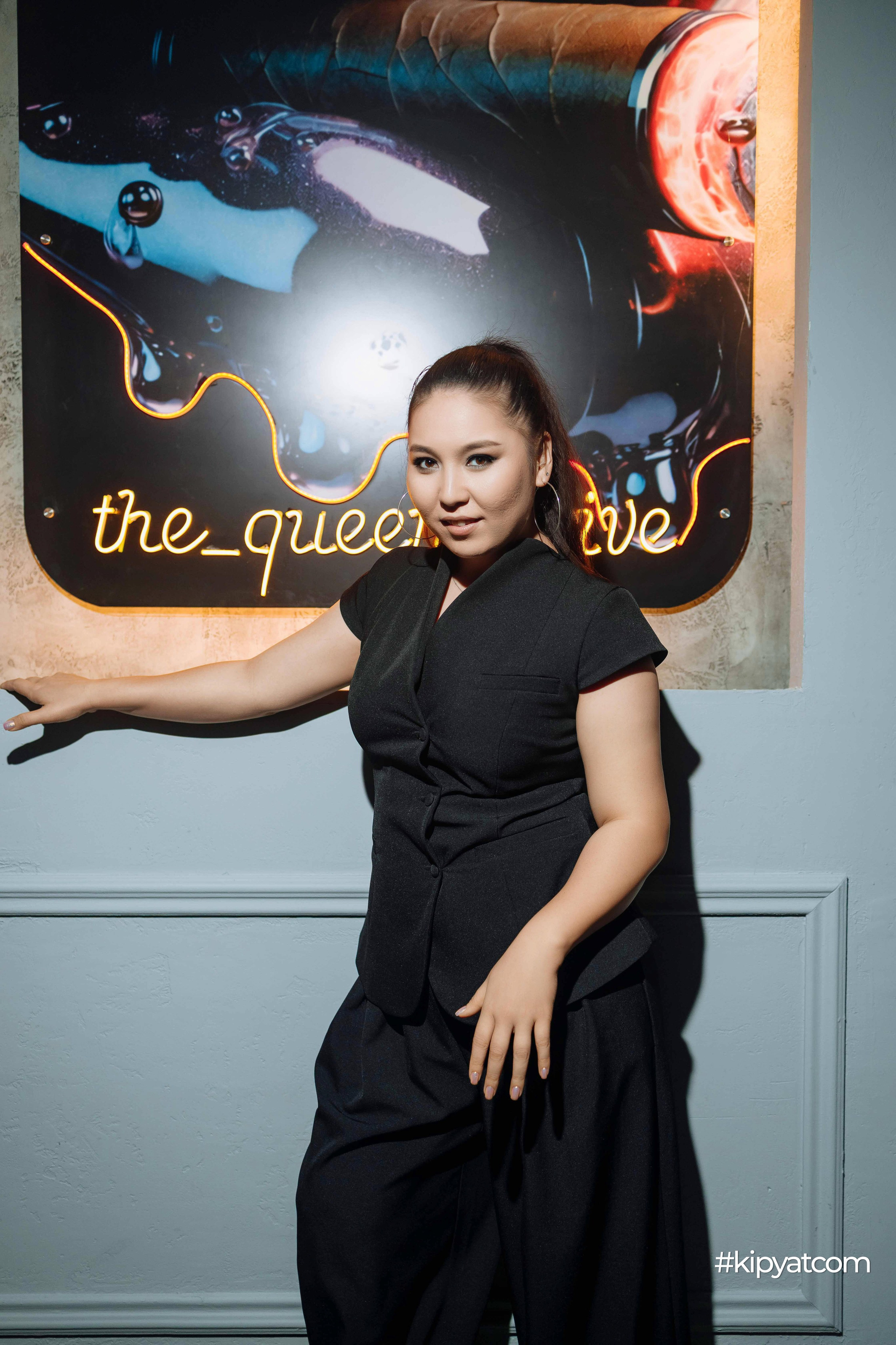 The Queen Prive. Кипятком Шымкент