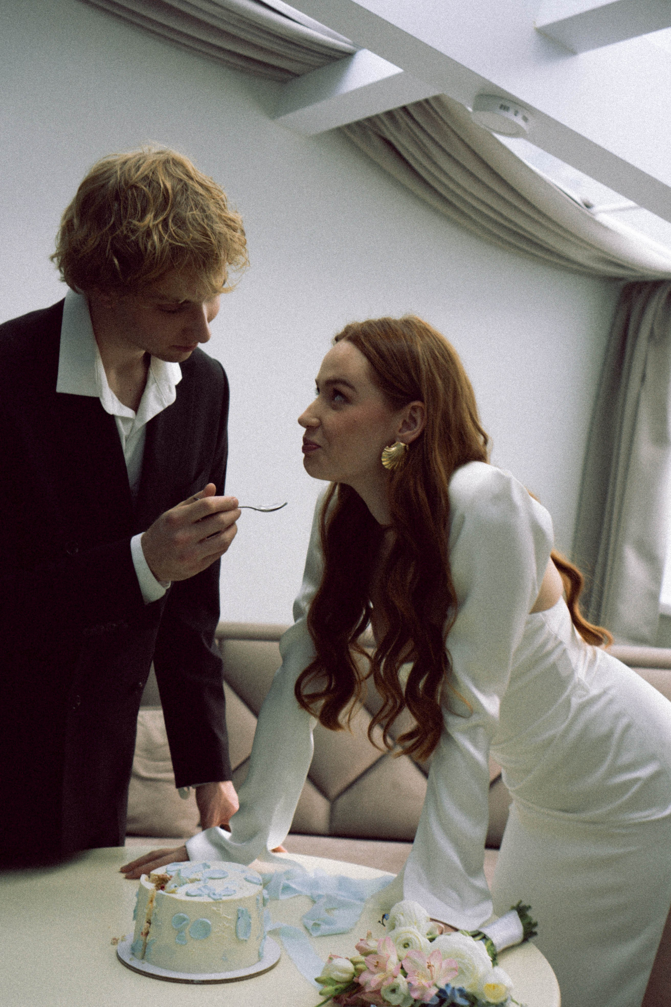 СВАДЕБНАЯ СЬЕМКА В ОТЕЛЕ. СБОРЫ ЖЕНИХА И НЕВЕСТЫ И ТАКЖЕ ТОР И ПОДГОТОВКА К ПРОГУЛКЕ. Профессиональный фотограф, Санкт-Петербург — Виктория Богомолова