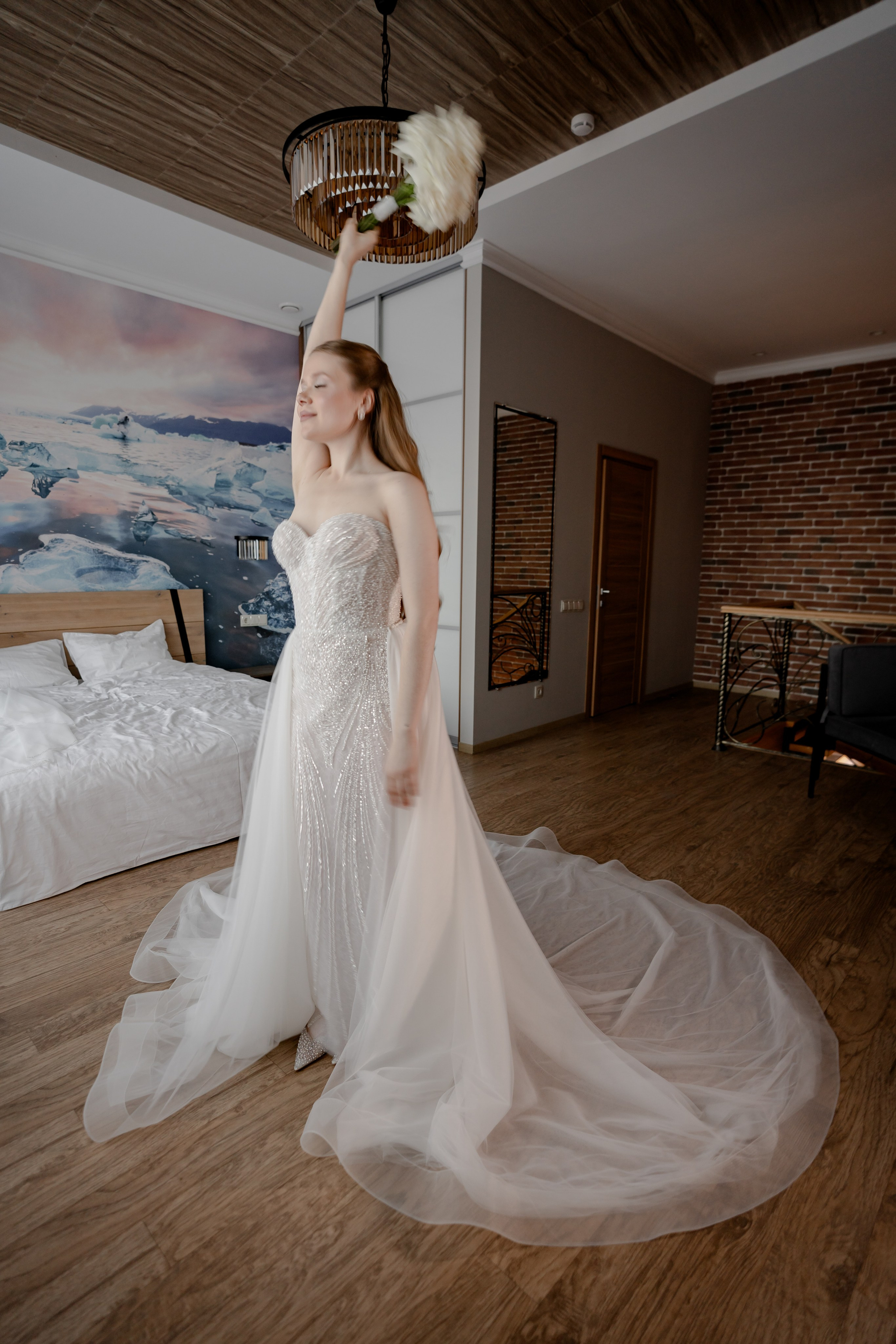 СВАДЕБНАЯ СЬЕМКА СБОРОВ В ОТЕЛЕ И ВЫЕЗД НА ЦЕРЕМОНИЮ (СНЯТО В СИБИРЕ В НИЖНЕВАРТОВСКЕ). Профессиональный фотограф, Санкт-Петербург — Виктория Богомолова