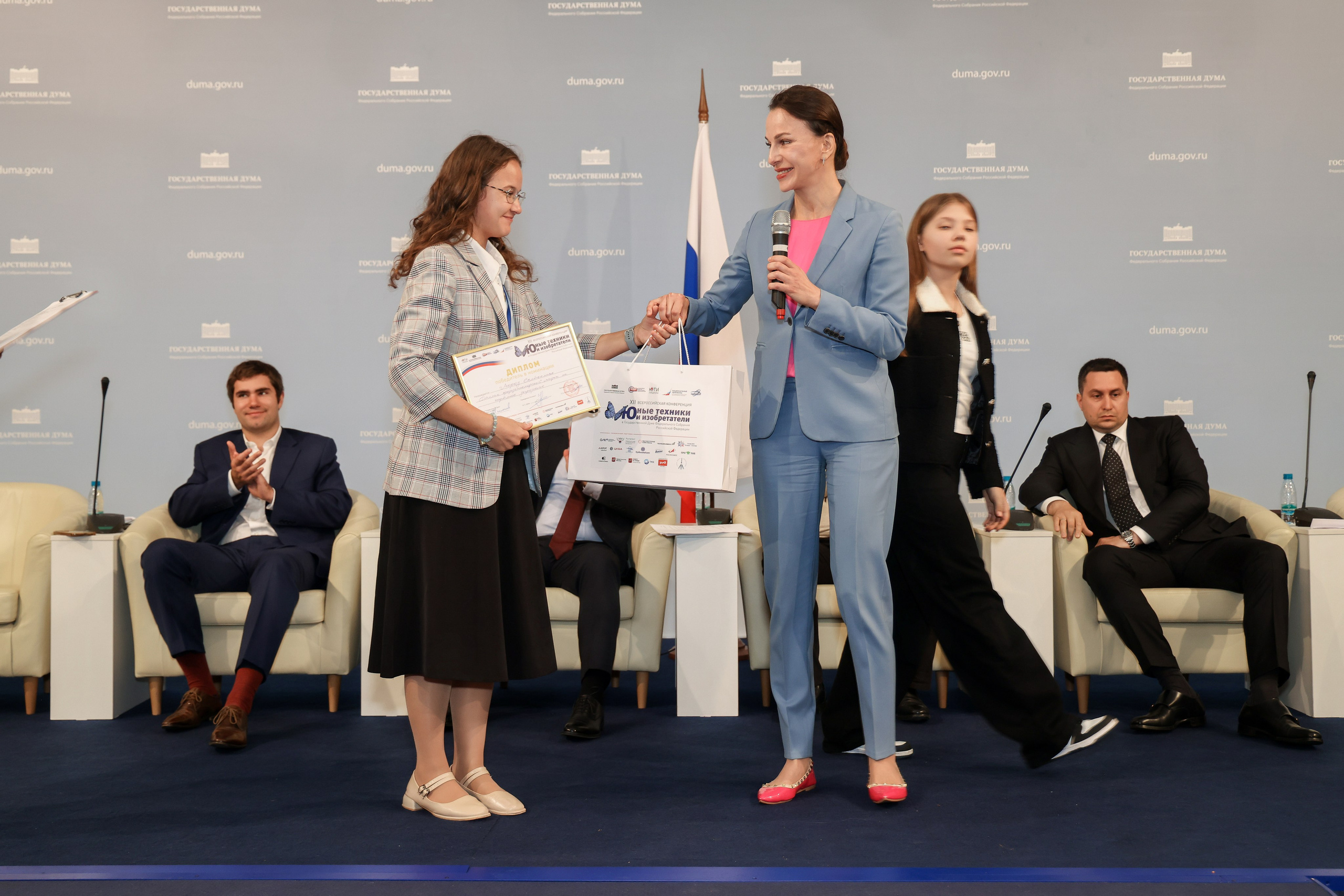 Государственная дума «Юные техники и Изобретатели». Фотограф Антон Чупринин