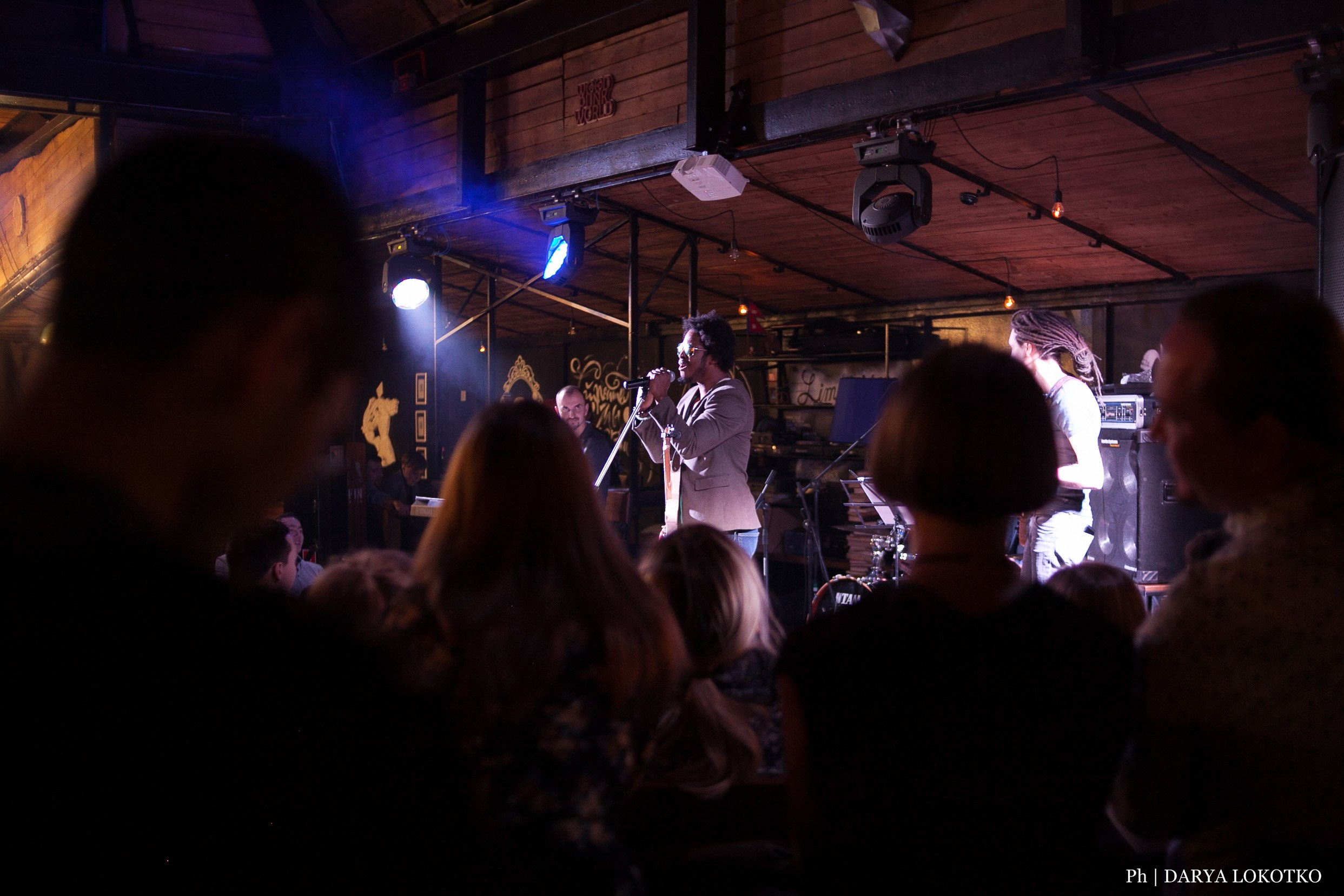 Концерт Quentin Moore. Фотограф Дарья Локотко в Красноярске