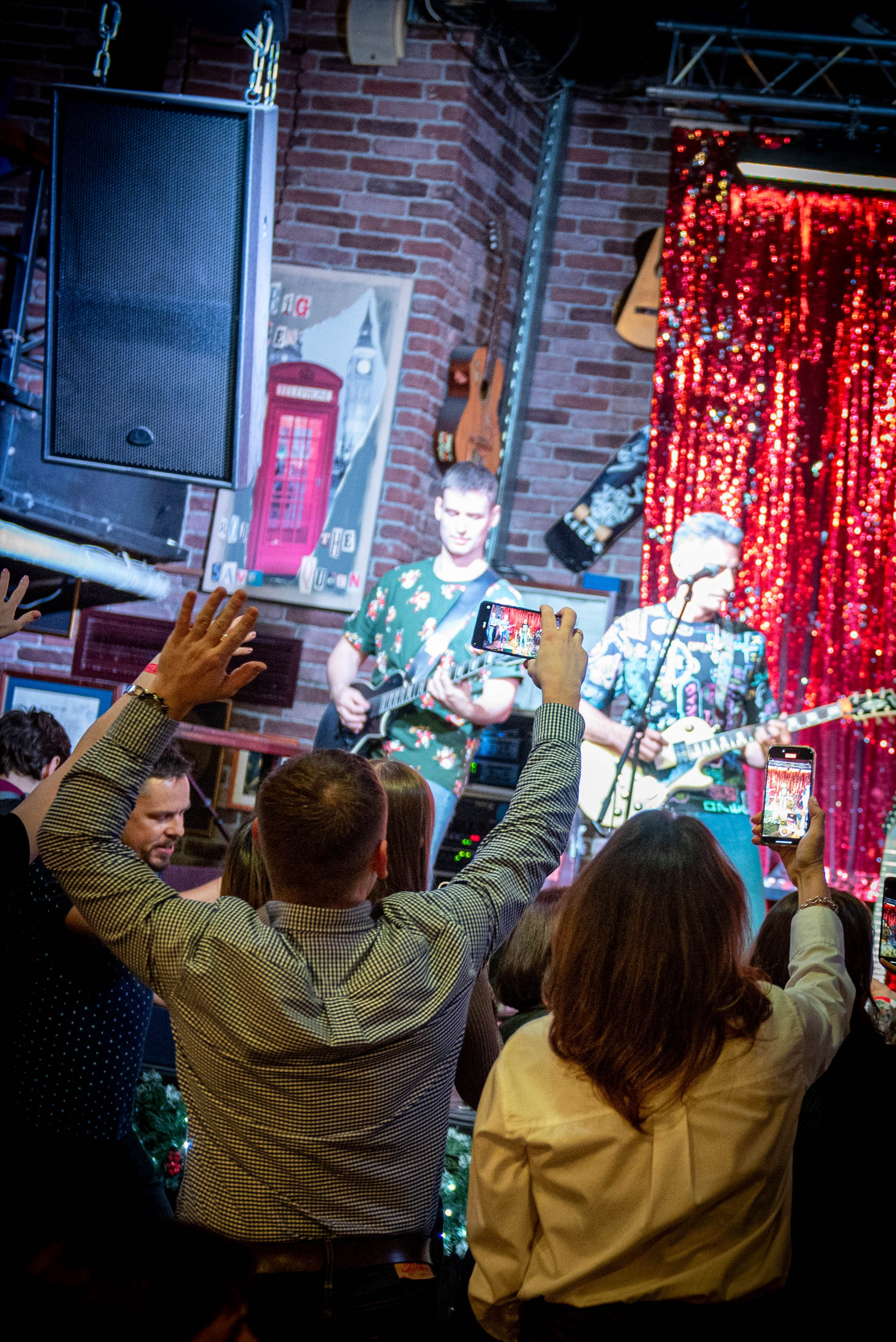 LifePub 16.12.2024. Московская кавер-группа BankBand