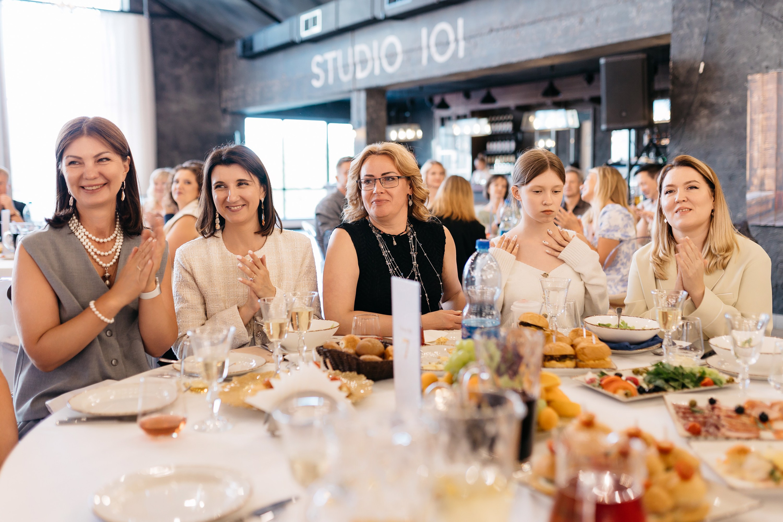 Выпускные. Профессиональный фотограф в Кирове Антон Суслов