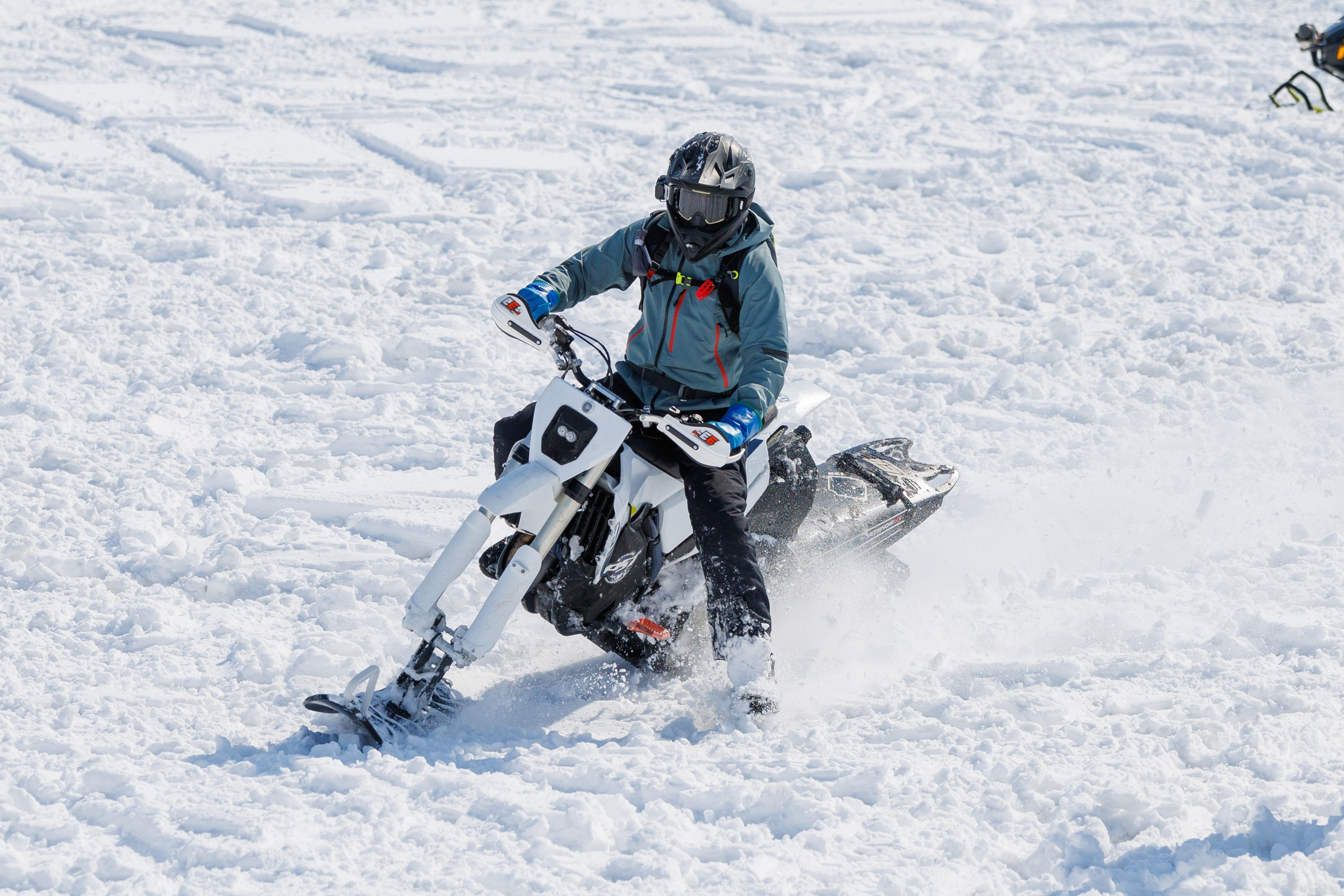 Чемпионат Экстрим Эндуро на сноубайках. Свадебный, семейный и репортажный фотограф в Южно-Сахалинске Артур Петросян