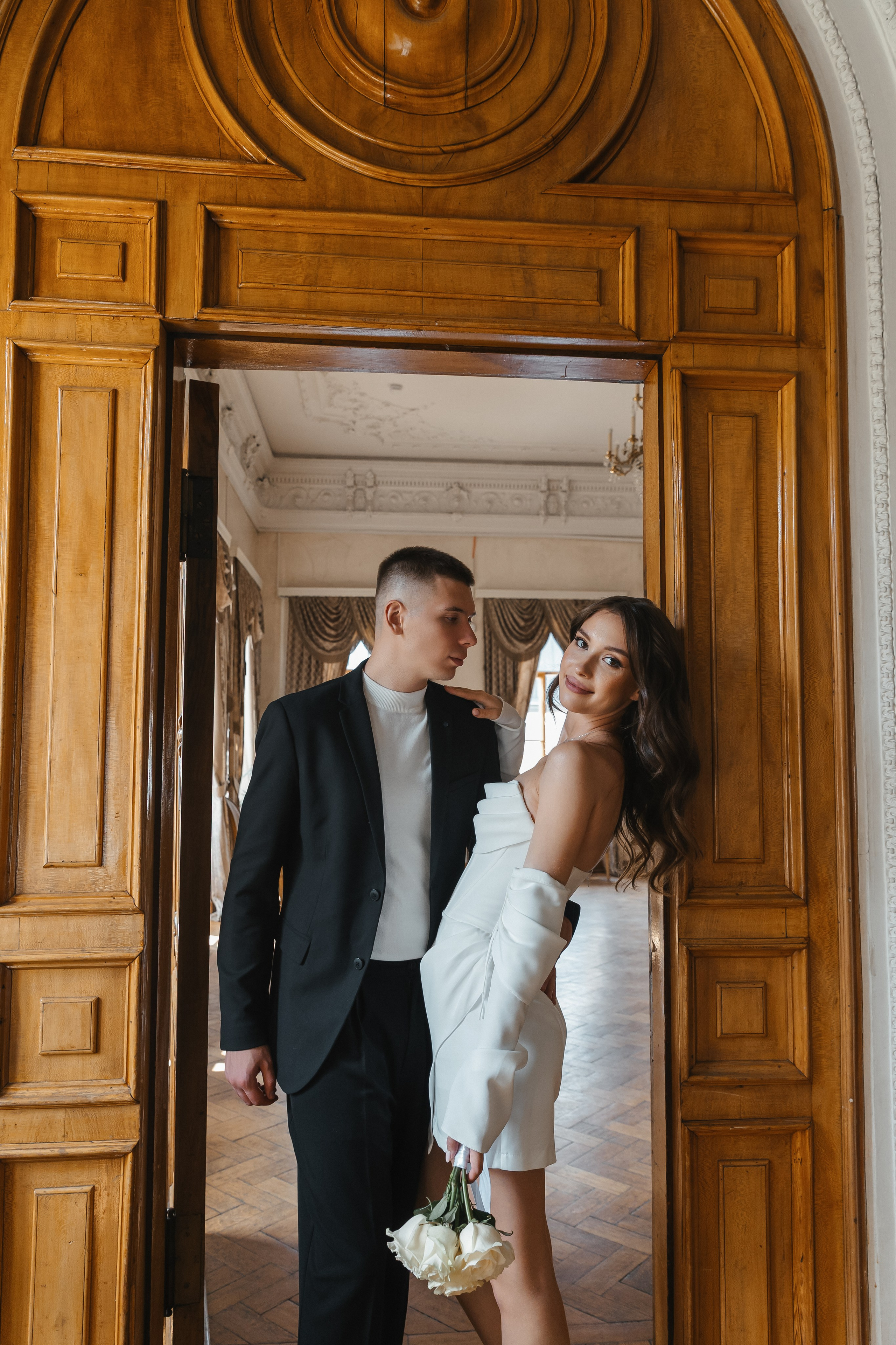 Свадебная фотосессия в Библиотеке-читальне им. А. С. Пушкина. Фотограф и видеограф Анна Домашенко