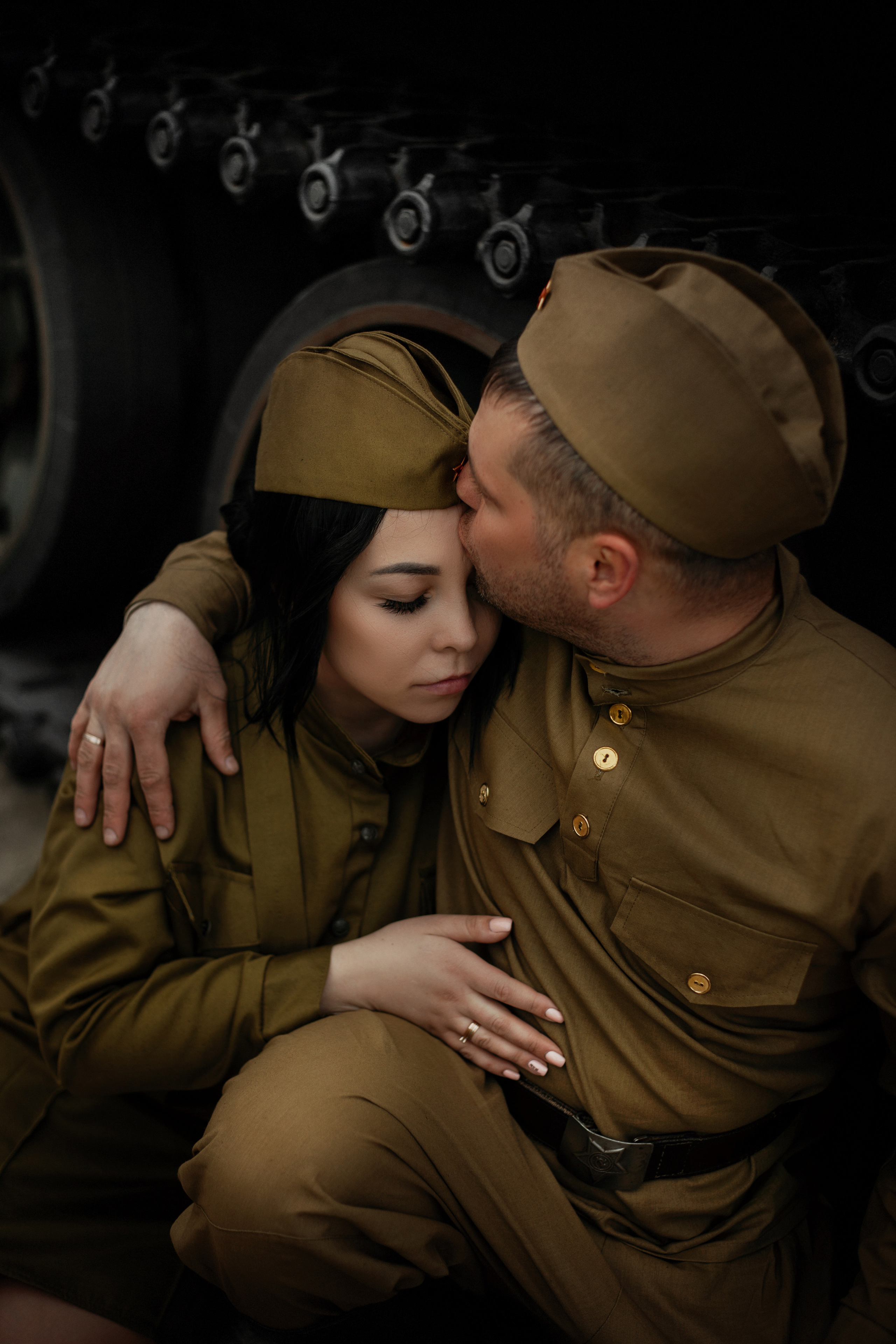 Снежана и Иван фотосессия ко Дню победы. Фотограф в Санкт-Петербурге и Ленинградской области Катя Нугу