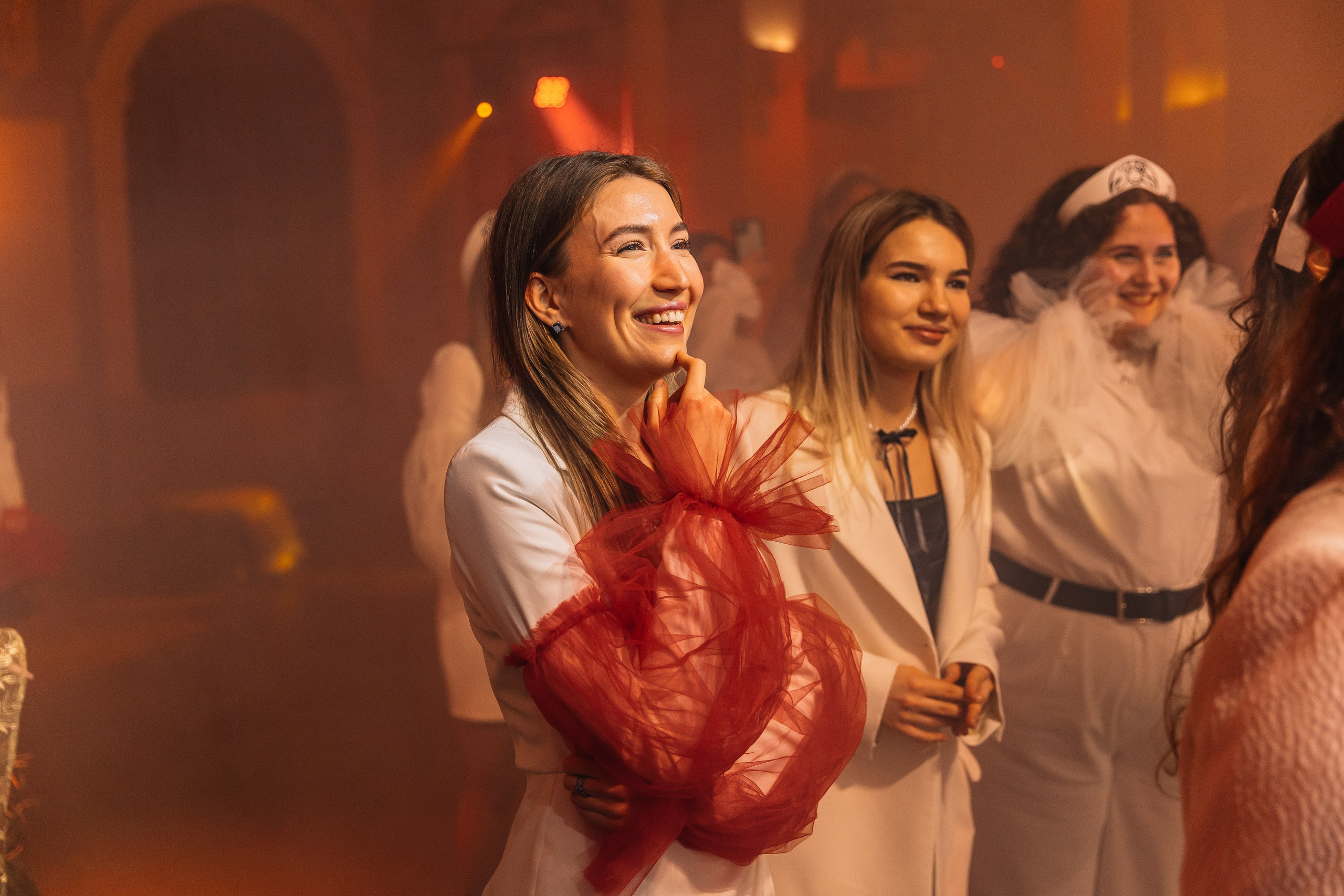 МЕГАДЕВИЧНИК 8 марта. Портфолио свадебного фотографа. Роман Каргаполов