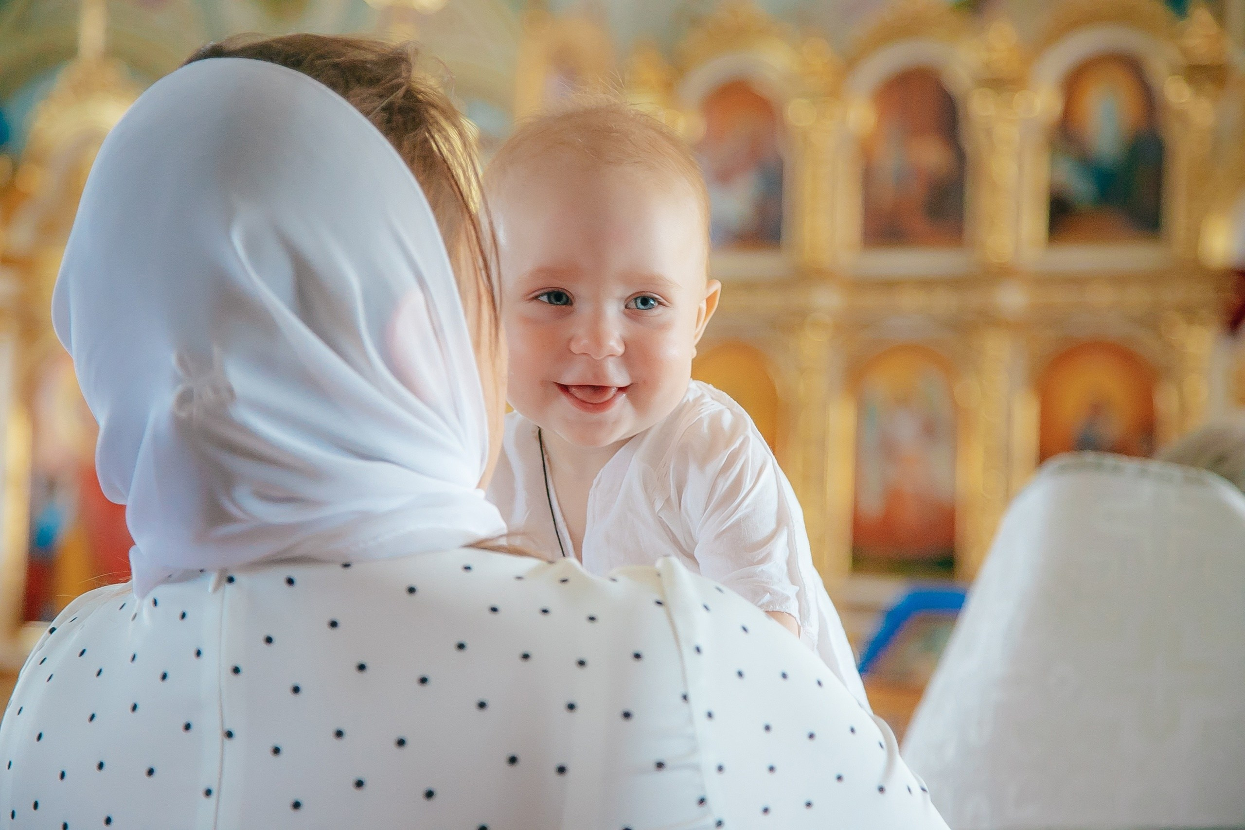 Съёмка крещения. Команда специалистов в мире фотографии и видео. Детский фотограф, семейный фотограф